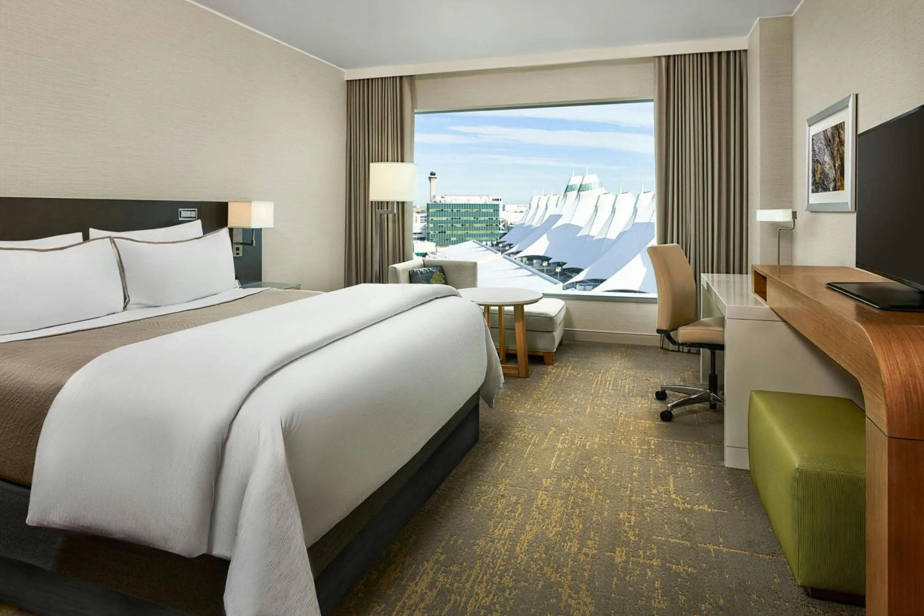 Photo of the whole room, Bed in The Westin Denver International Airport