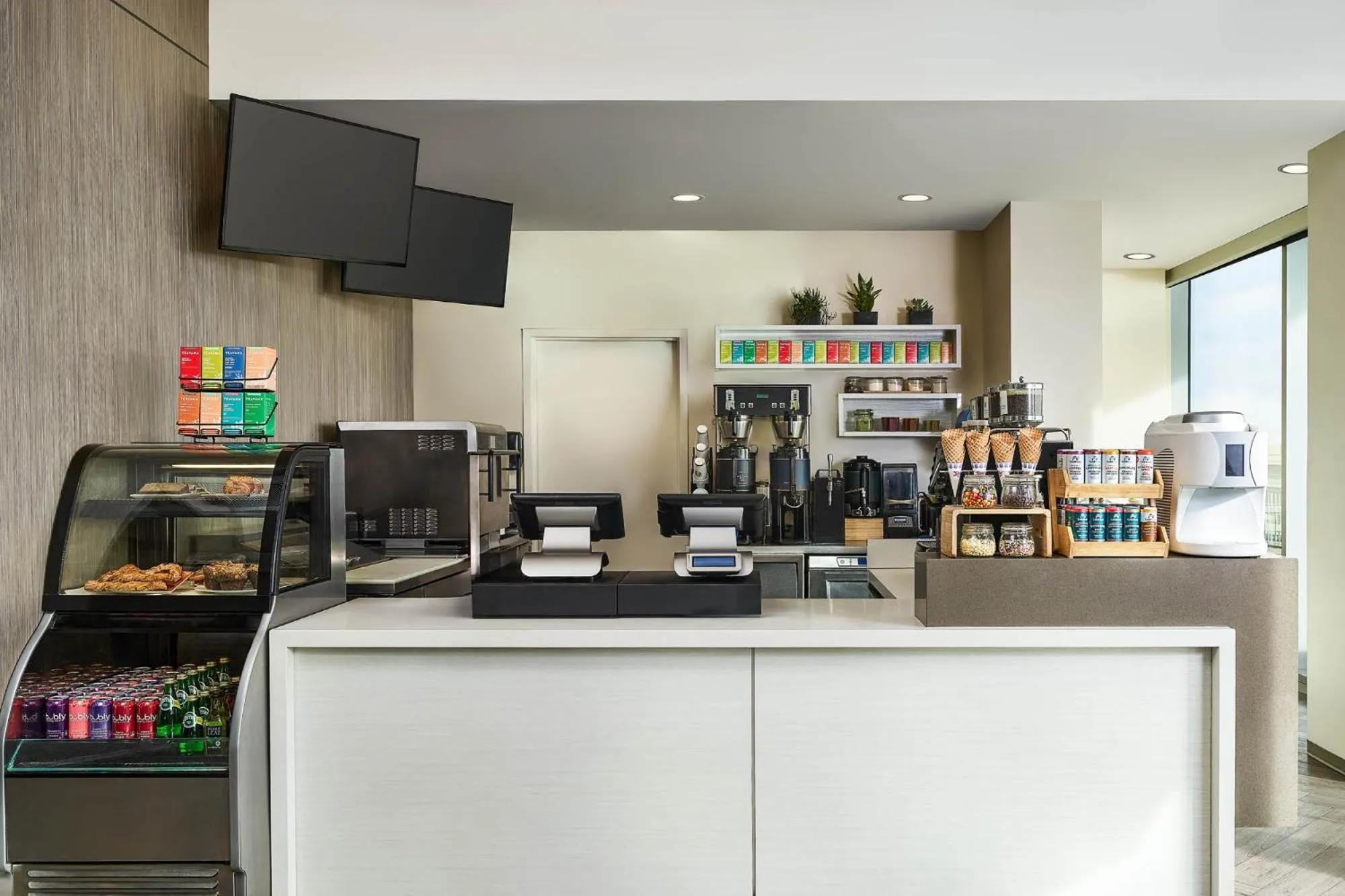 Restaurant/places to eat in The Westin Denver International Airport