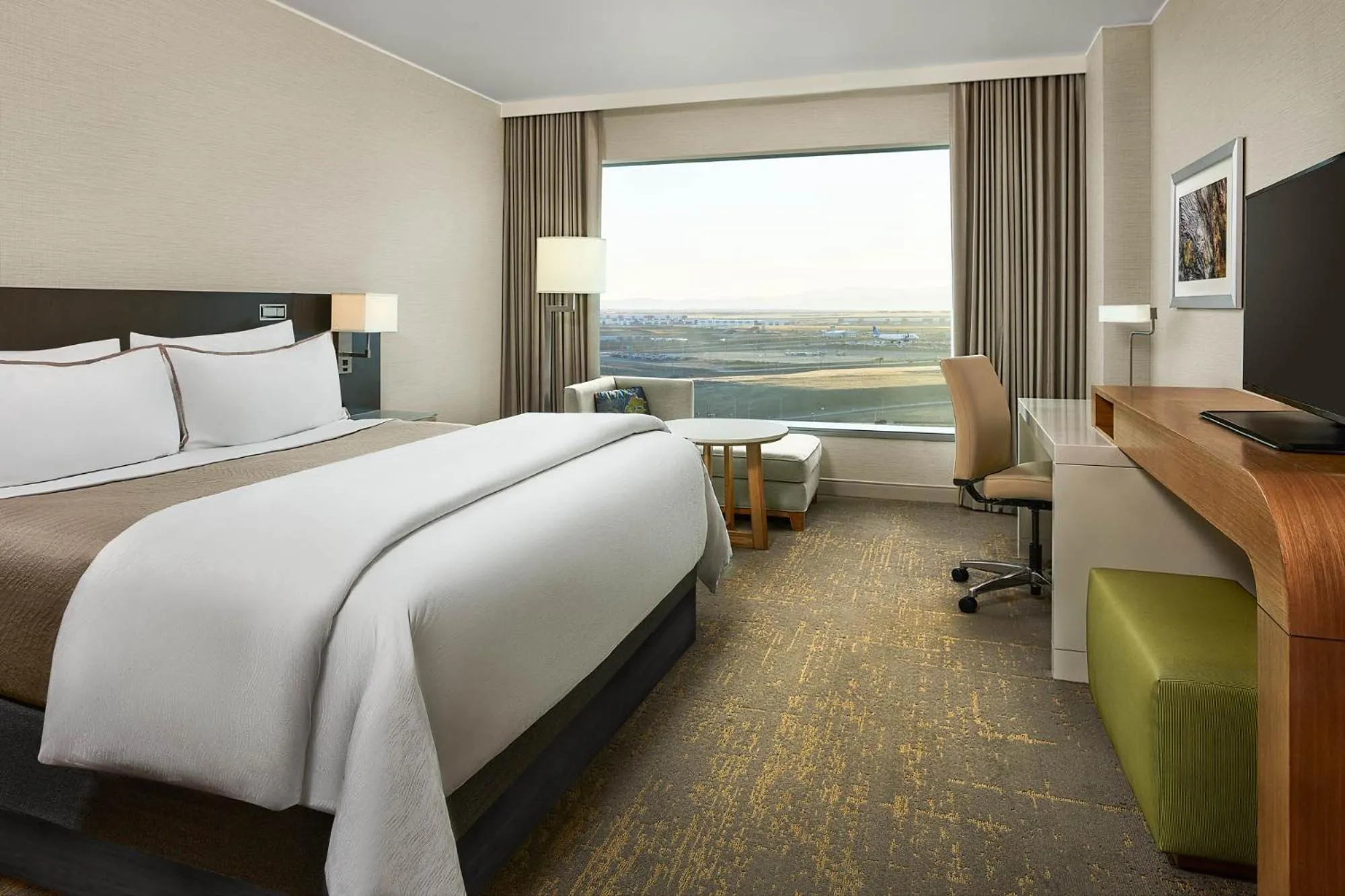 Photo of the whole room, Bed in The Westin Denver International Airport
