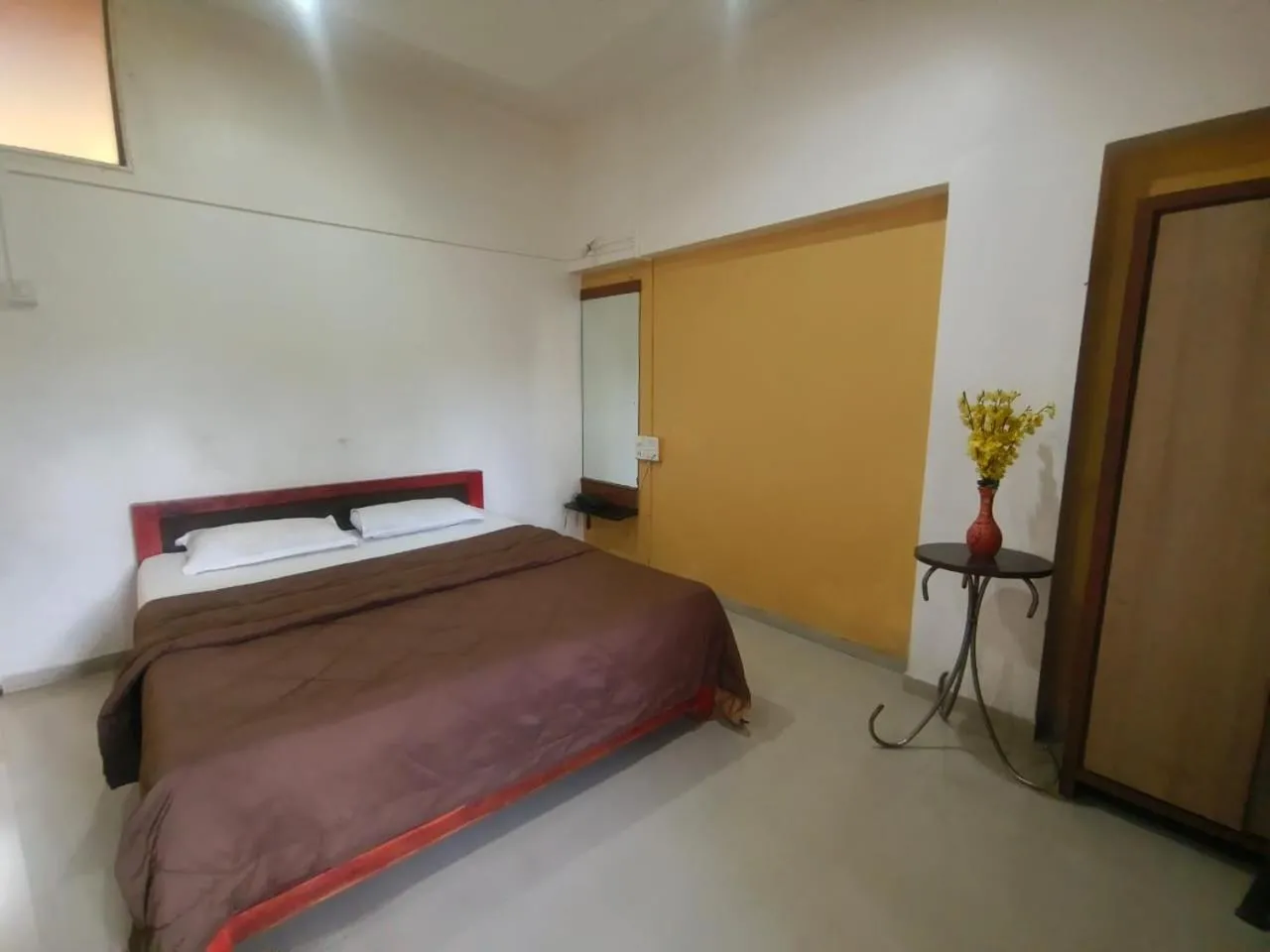 Photo of the whole room in The Amba Resort