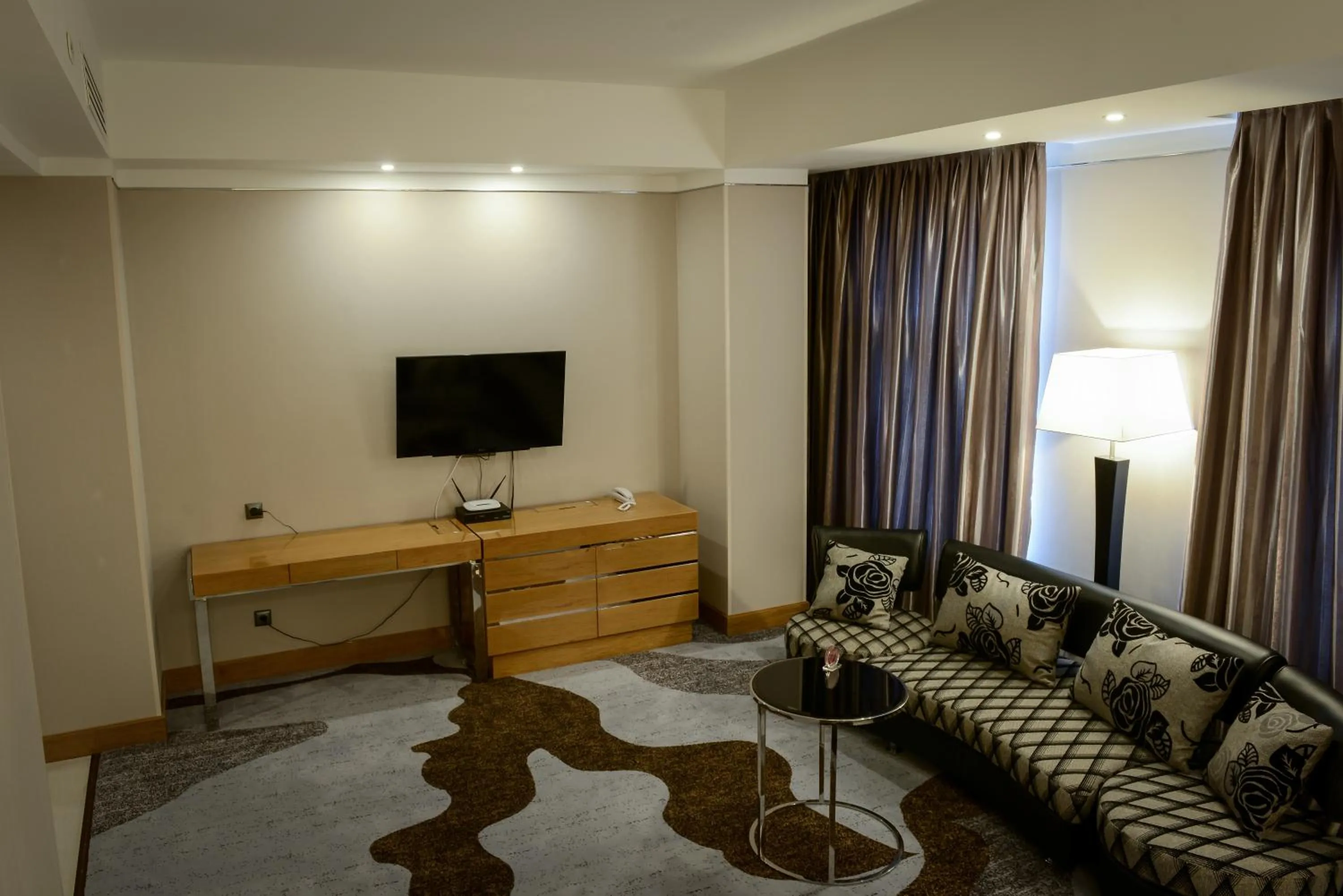 Living room in Absolute Hotel