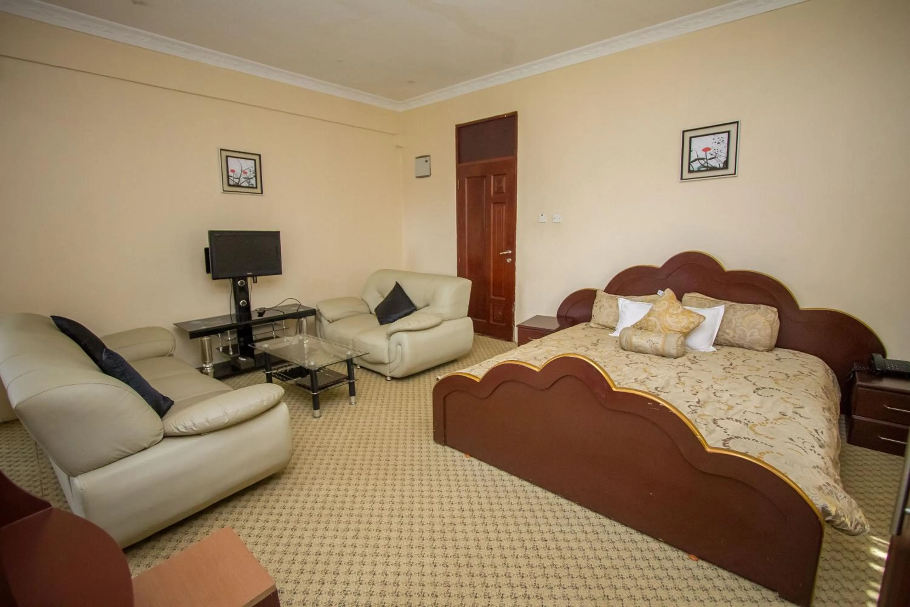 Photo of the whole room in Grand Global Hotel