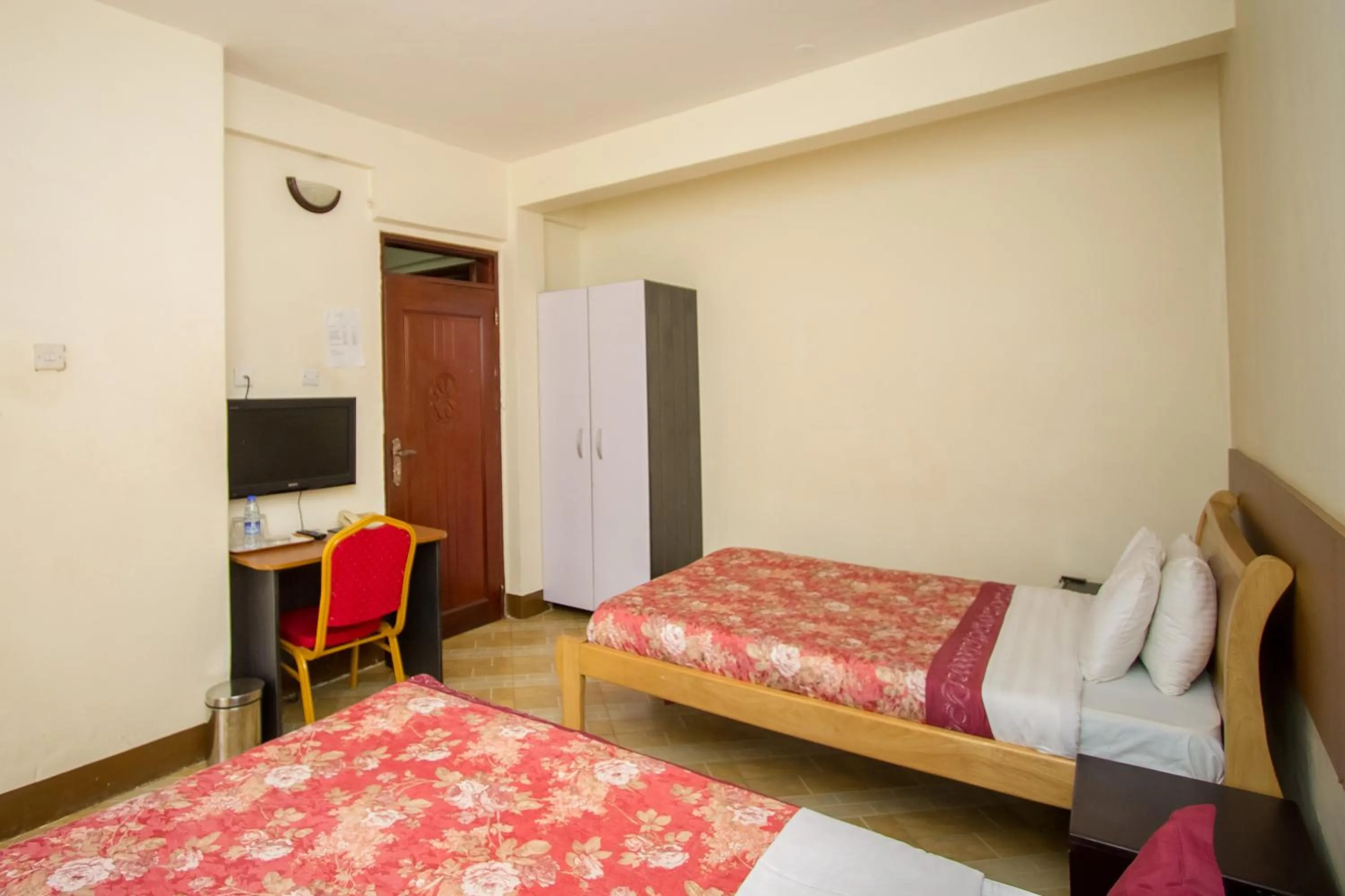 Photo of the whole room in Grand Global Hotel