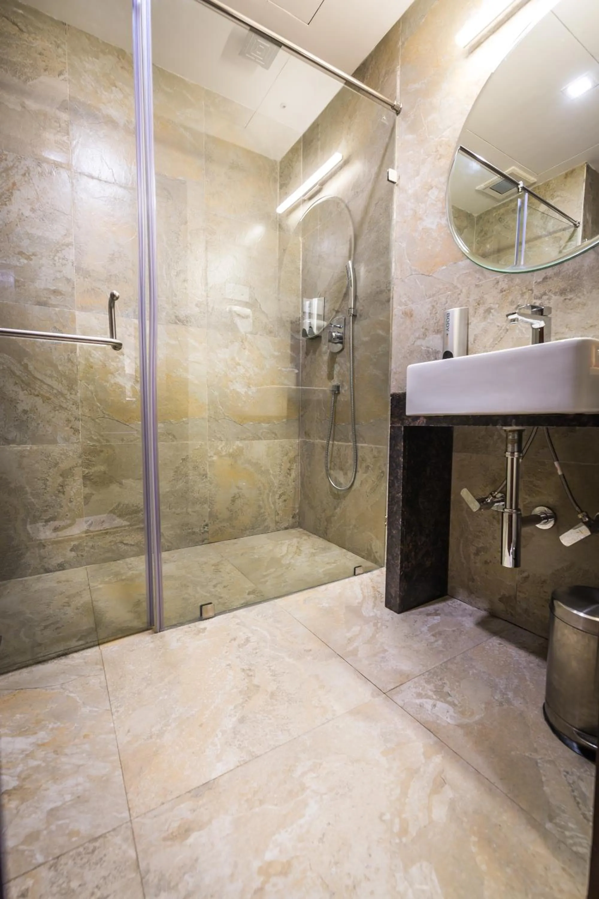 Double or Twin Room - single occupancy in Hotel Asansol International