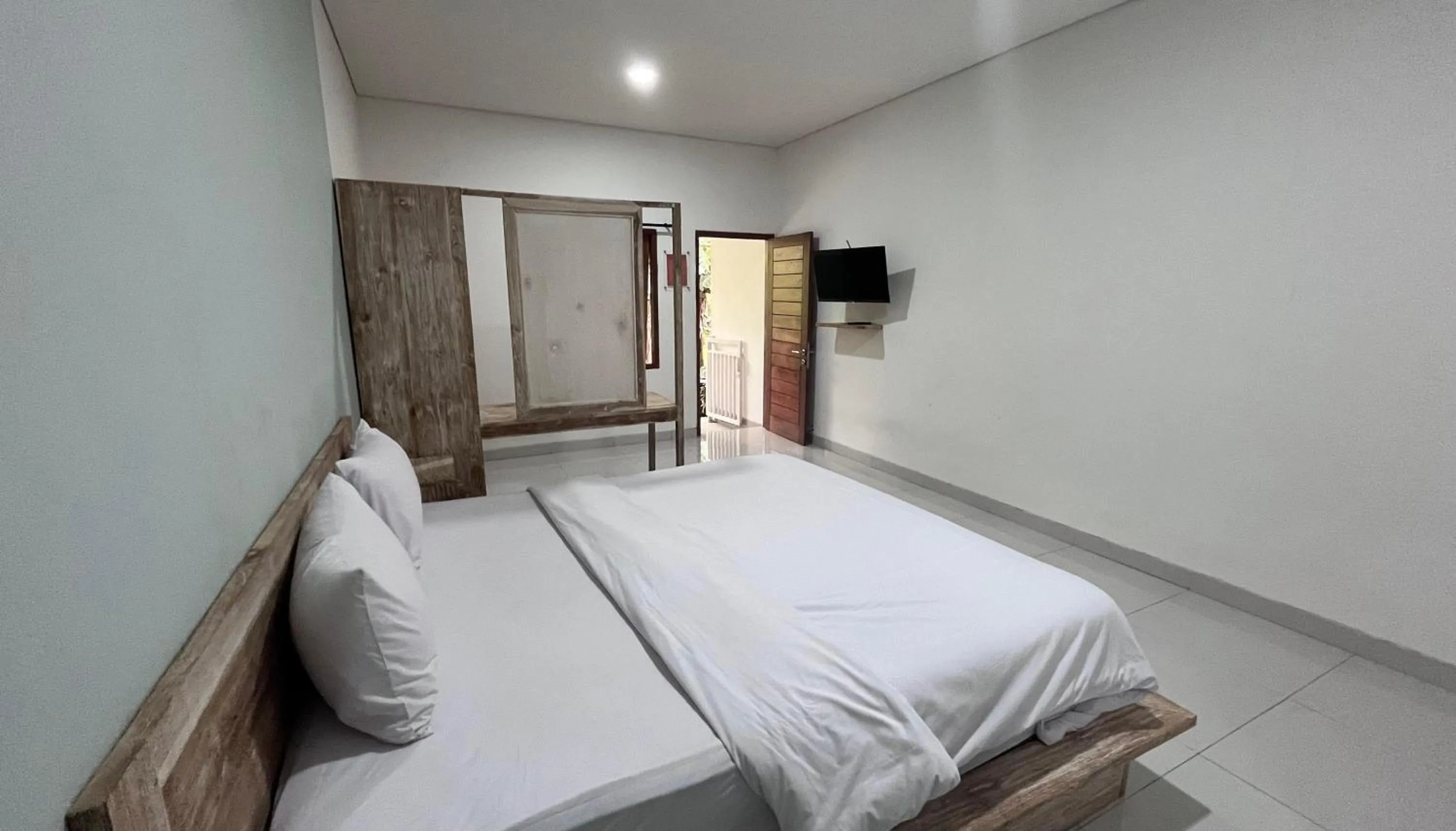 Photo of the whole room, Bed in Maisaba Living Sibang Gede