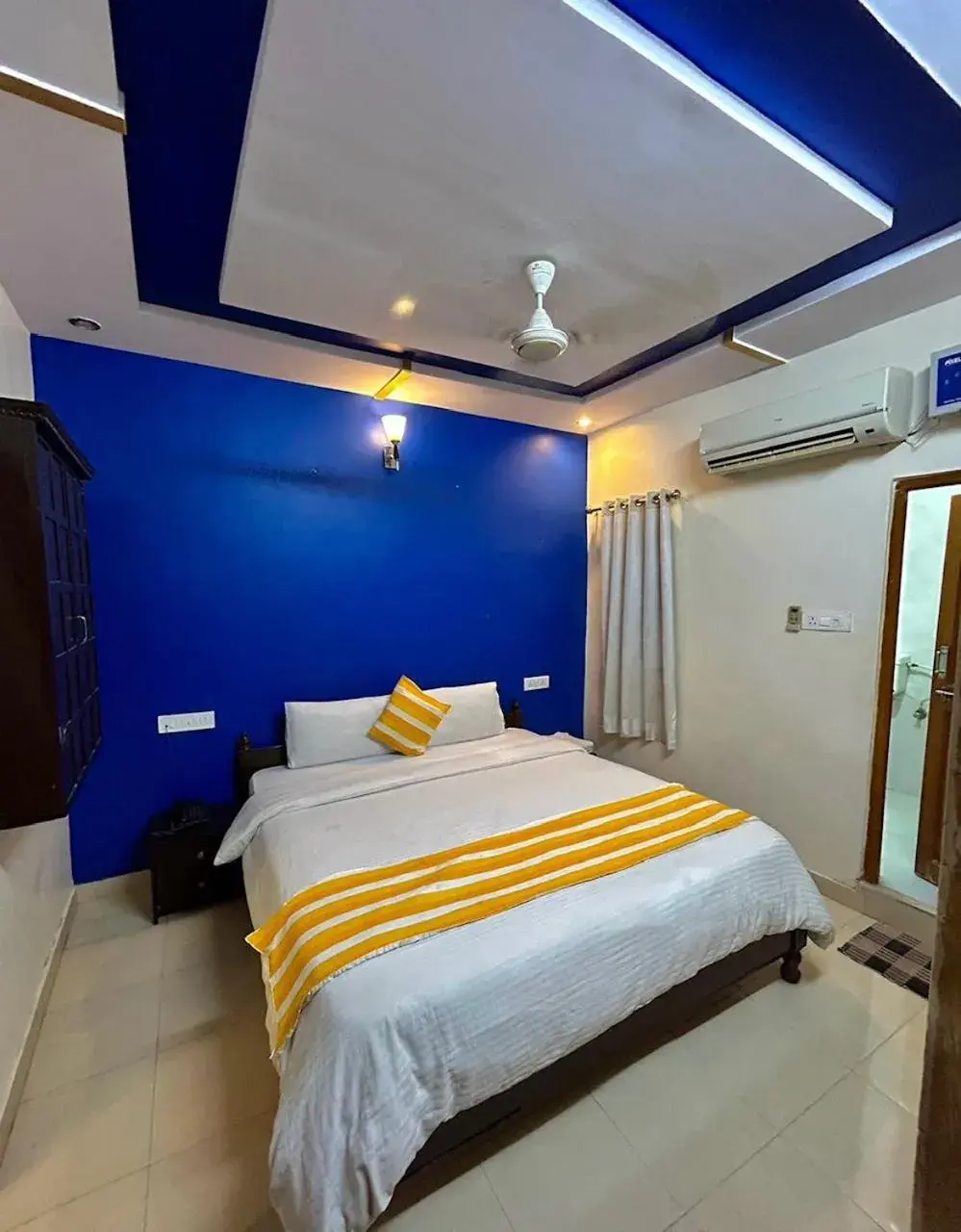 Bedroom, Bed in Golden Marigold Hotel Bedroom, Bed in Golden Marigold Hotel