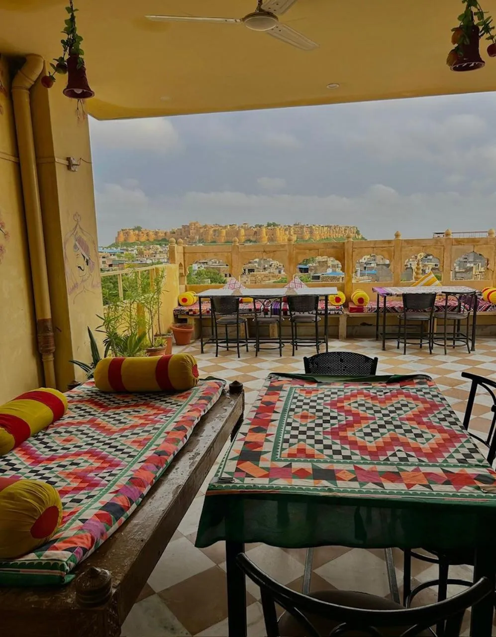 Breakfast in Golden Marigold Hotel