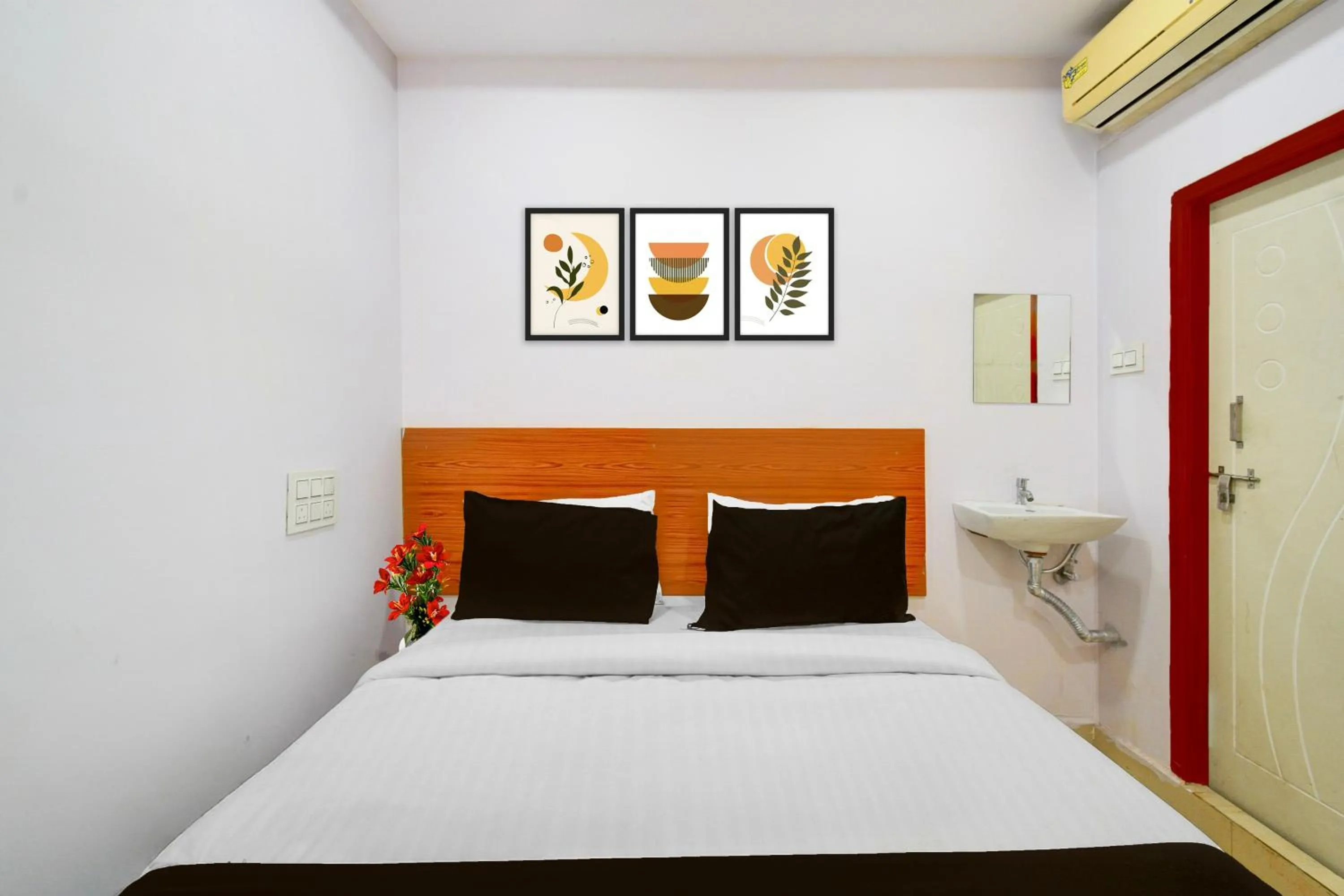 Bedroom, Bed in Collection O L.B Nagar Metro Station Formerly D N Groups