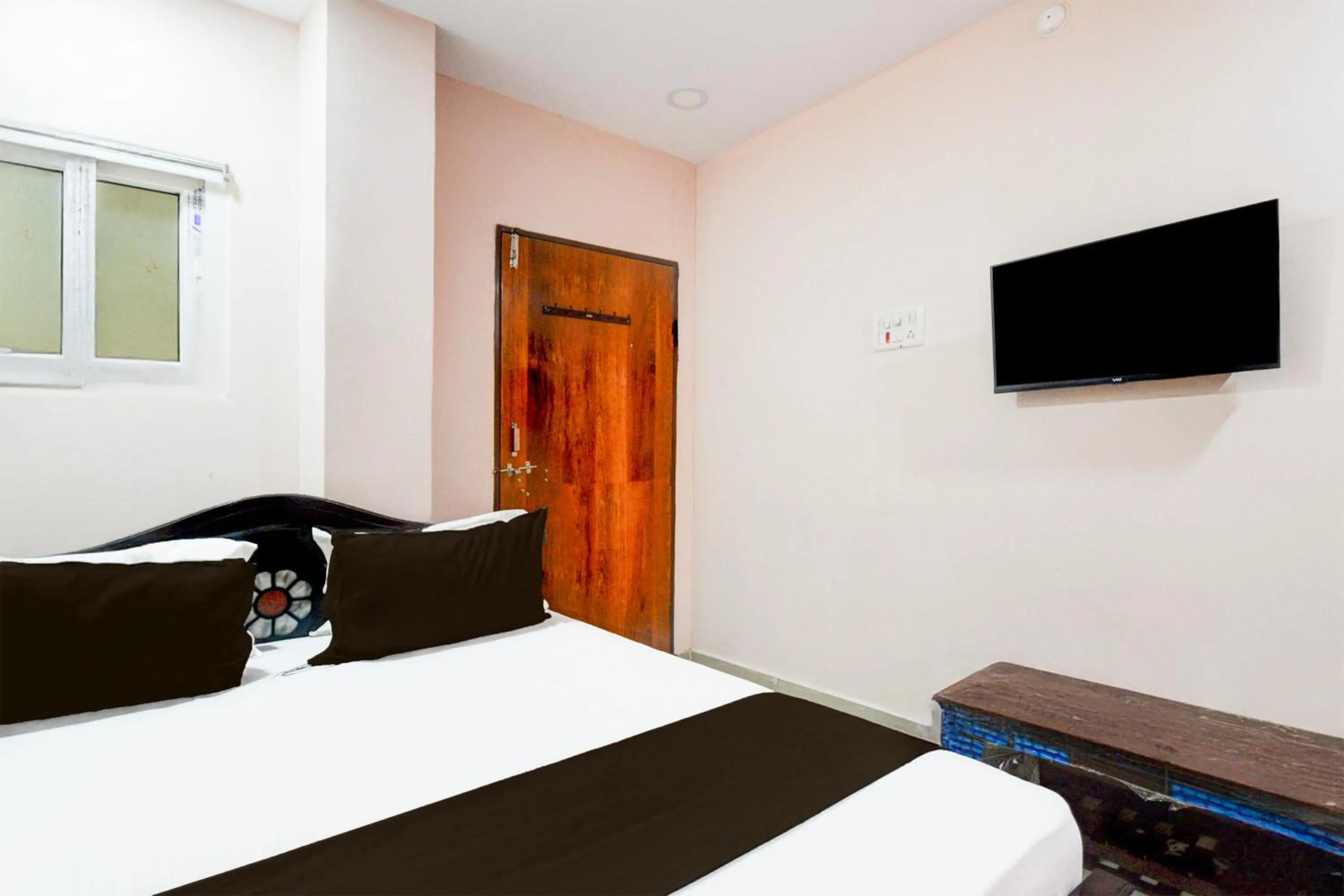 Bedroom, Bed in Hotel O AVR GRAND