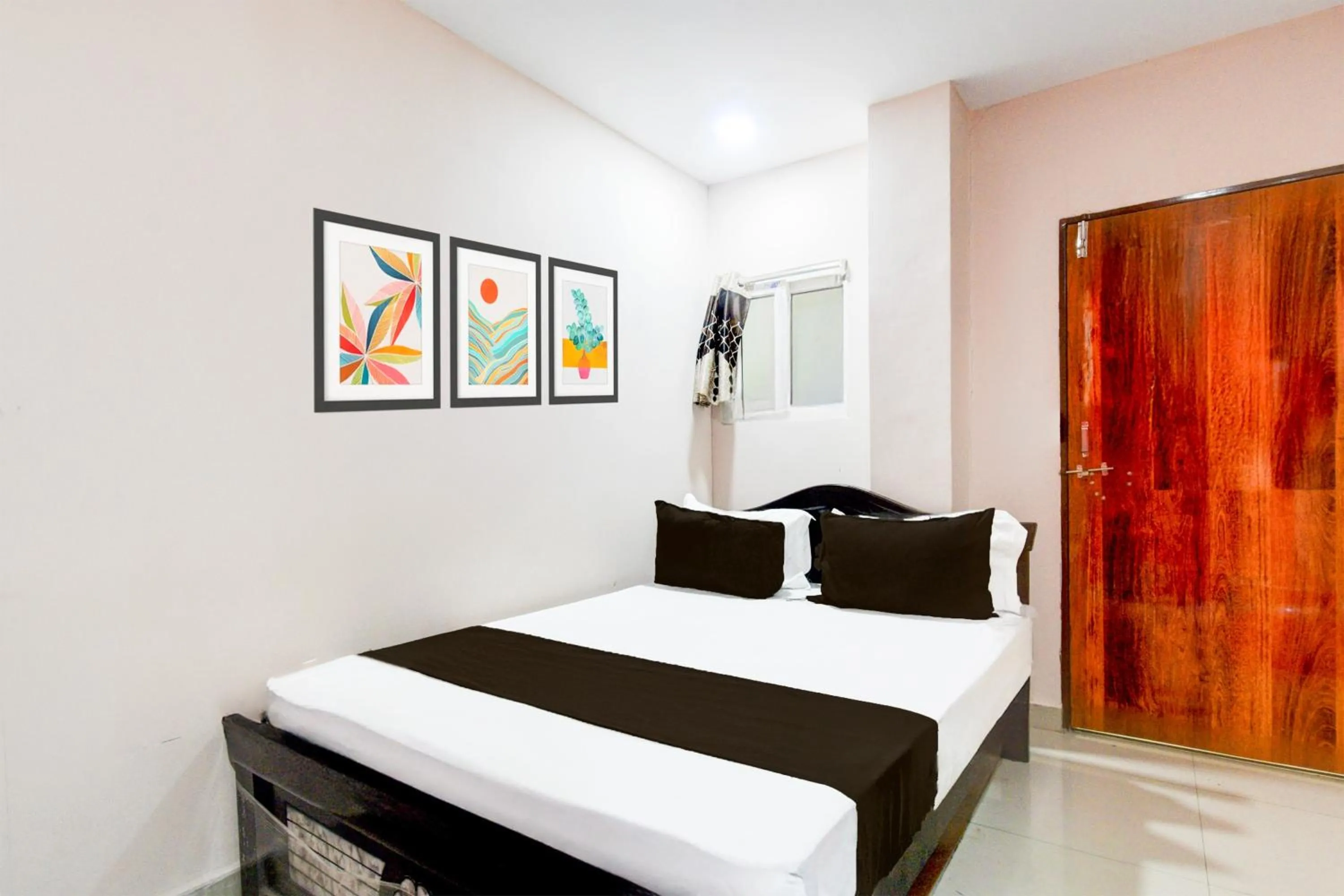 Bedroom, Bed in Hotel O AVR GRAND
