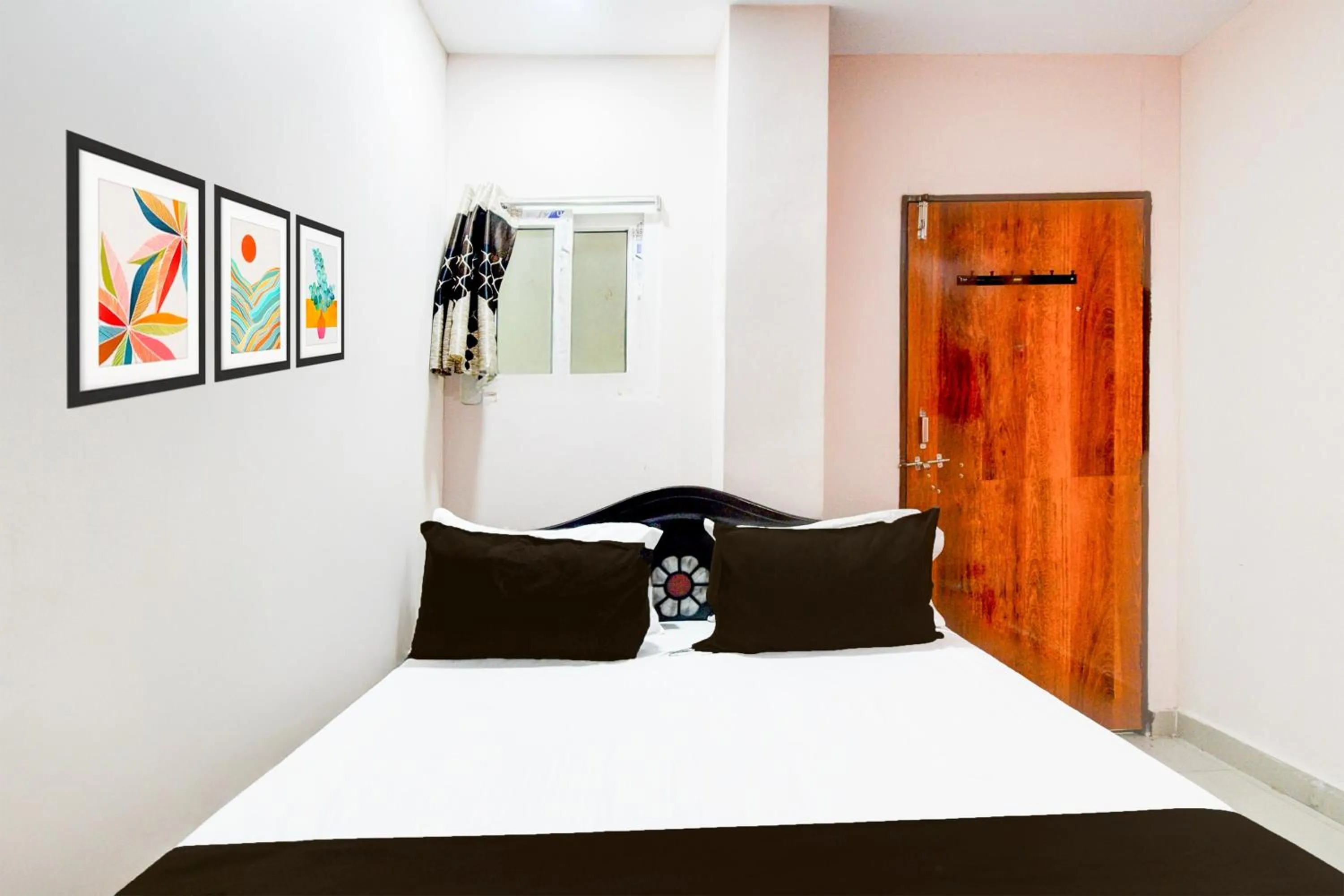 Bedroom, Bed in Hotel O AVR GRAND