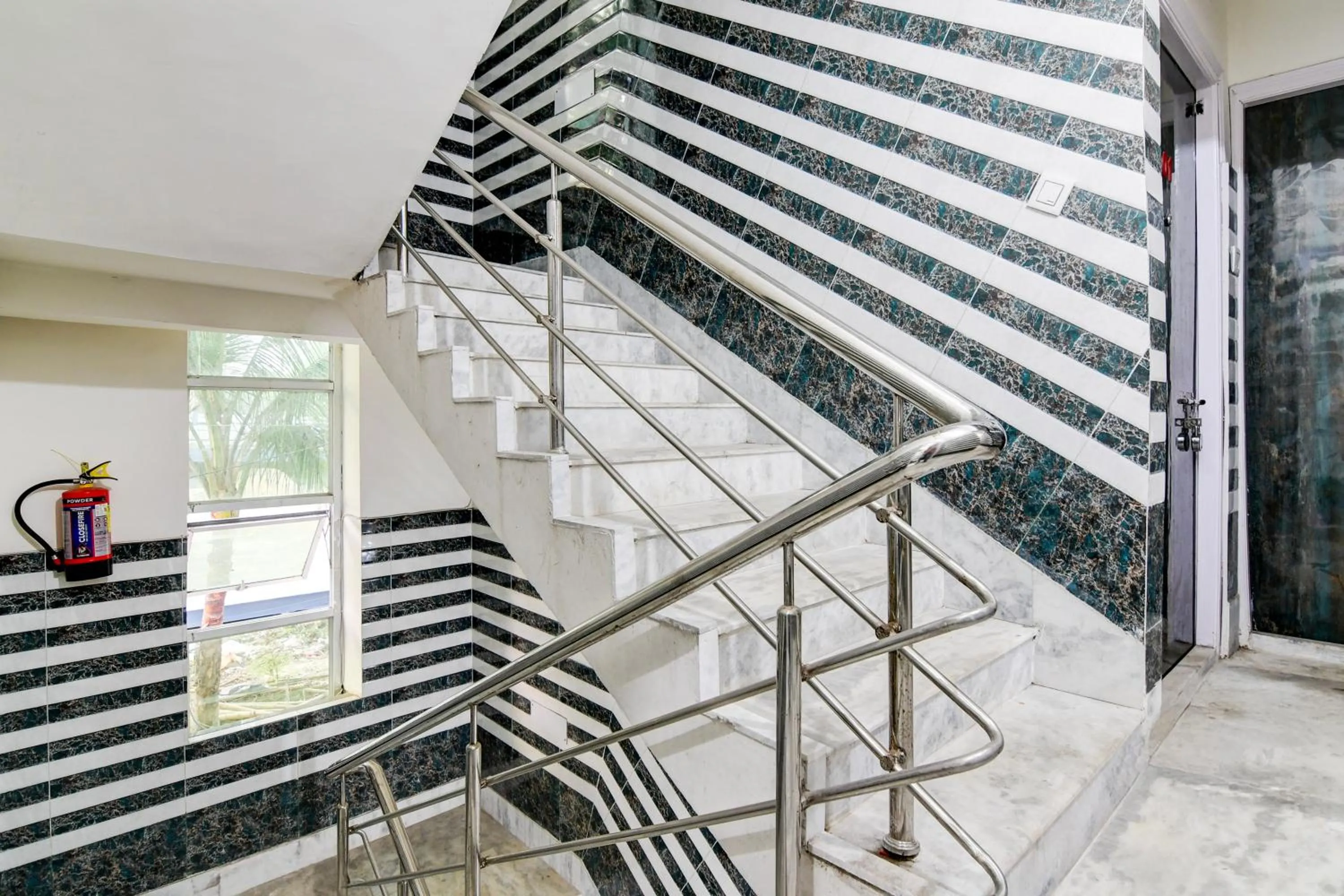 Lobby or reception in Super Hotel O Hiland Park Formerly Ayush Villa