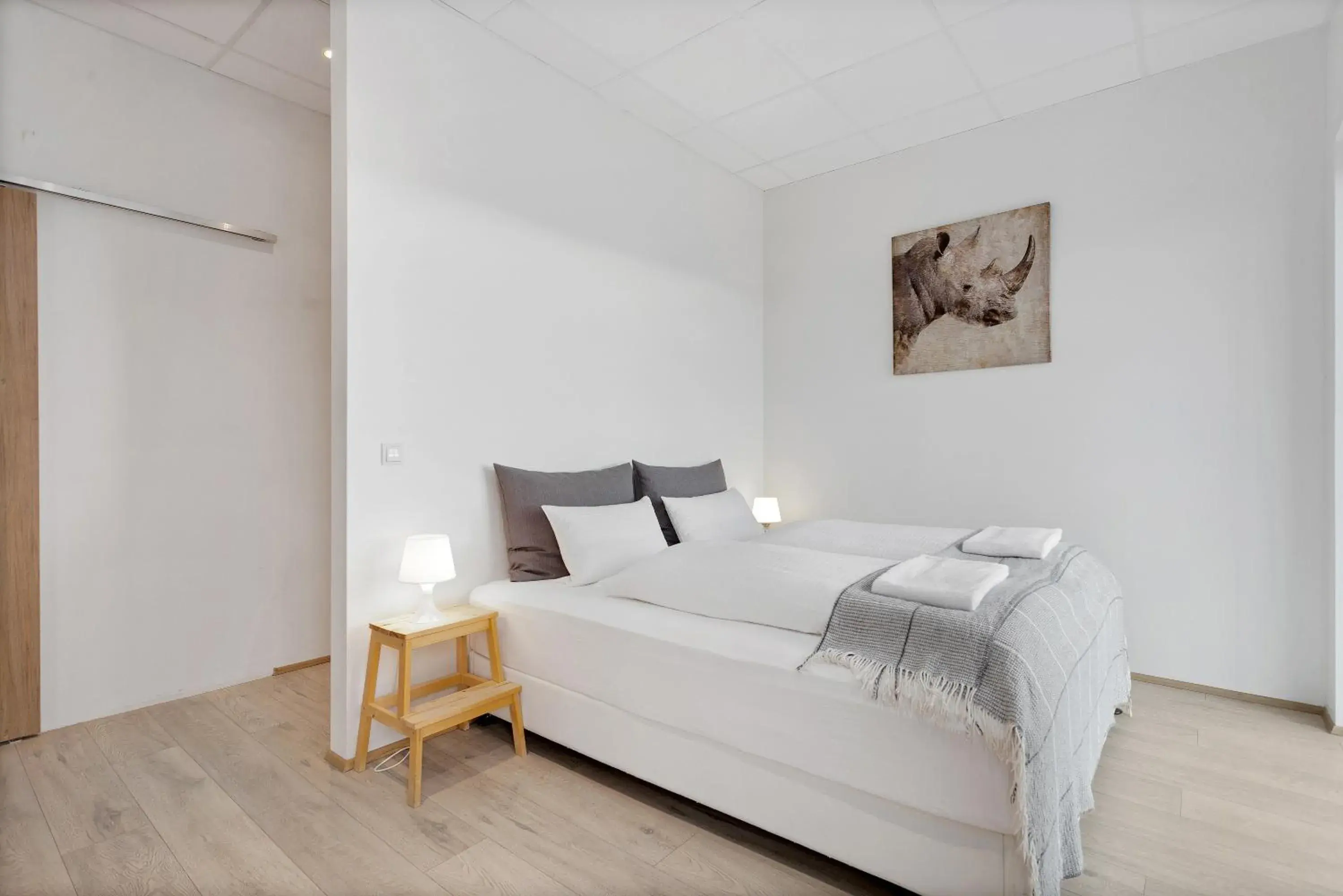 Bed in Blue Mountain Apartments by Heimaleiga Bed in Blue Mountain Apartments by Heimaleiga