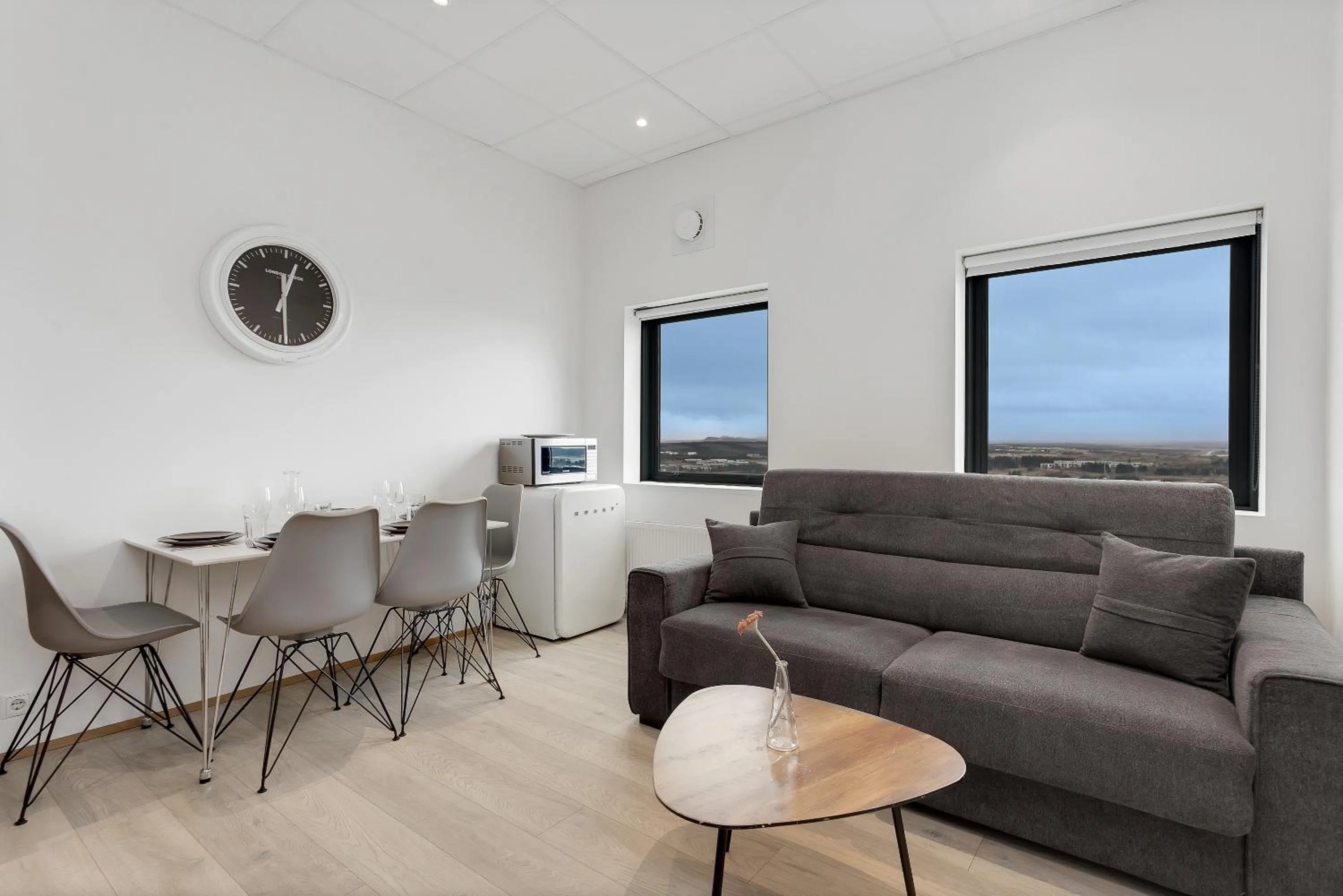 Living room in Blue Mountain Apartments by Heimaleiga