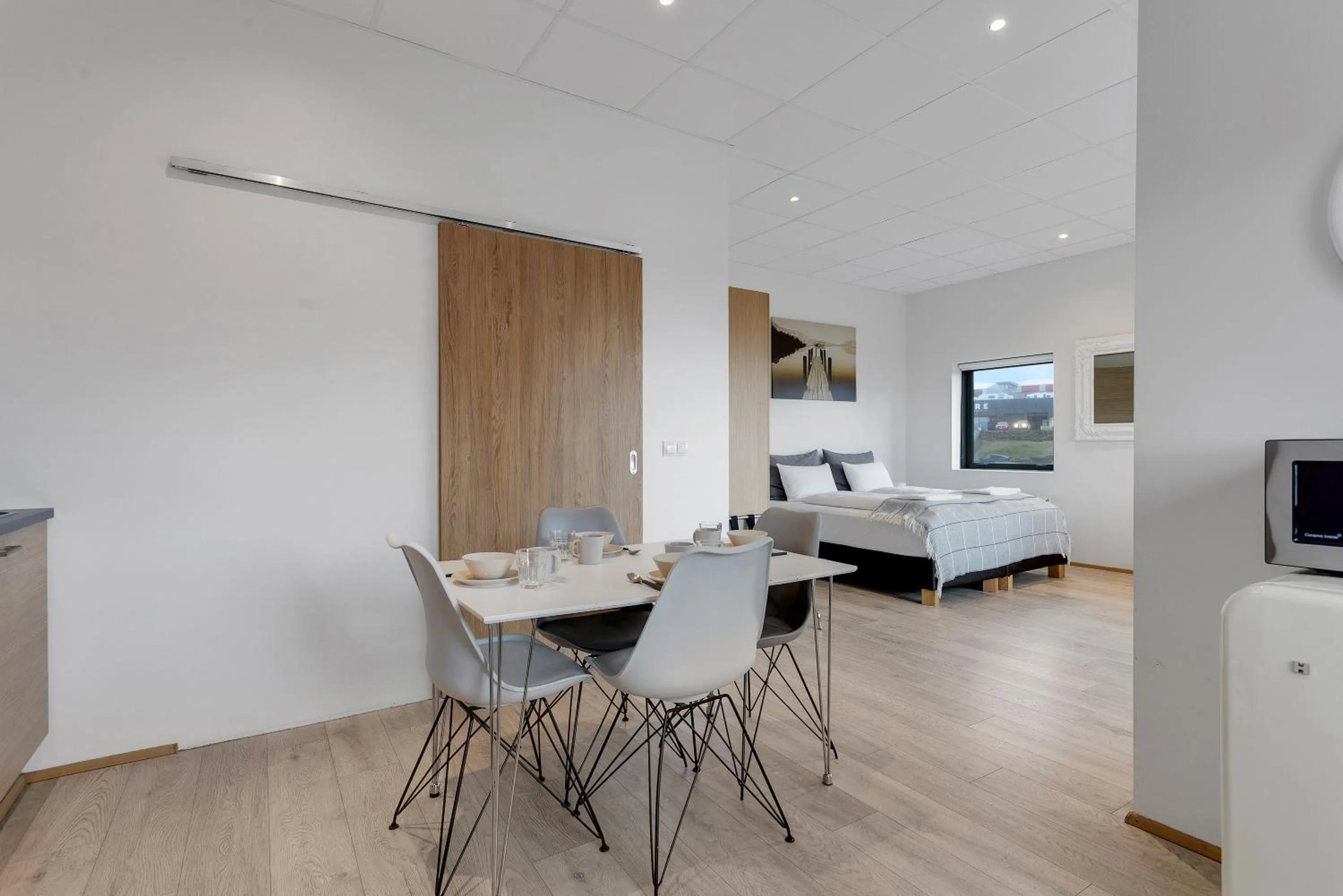 Photo of the whole room in Blue Mountain Apartments by Heimaleiga