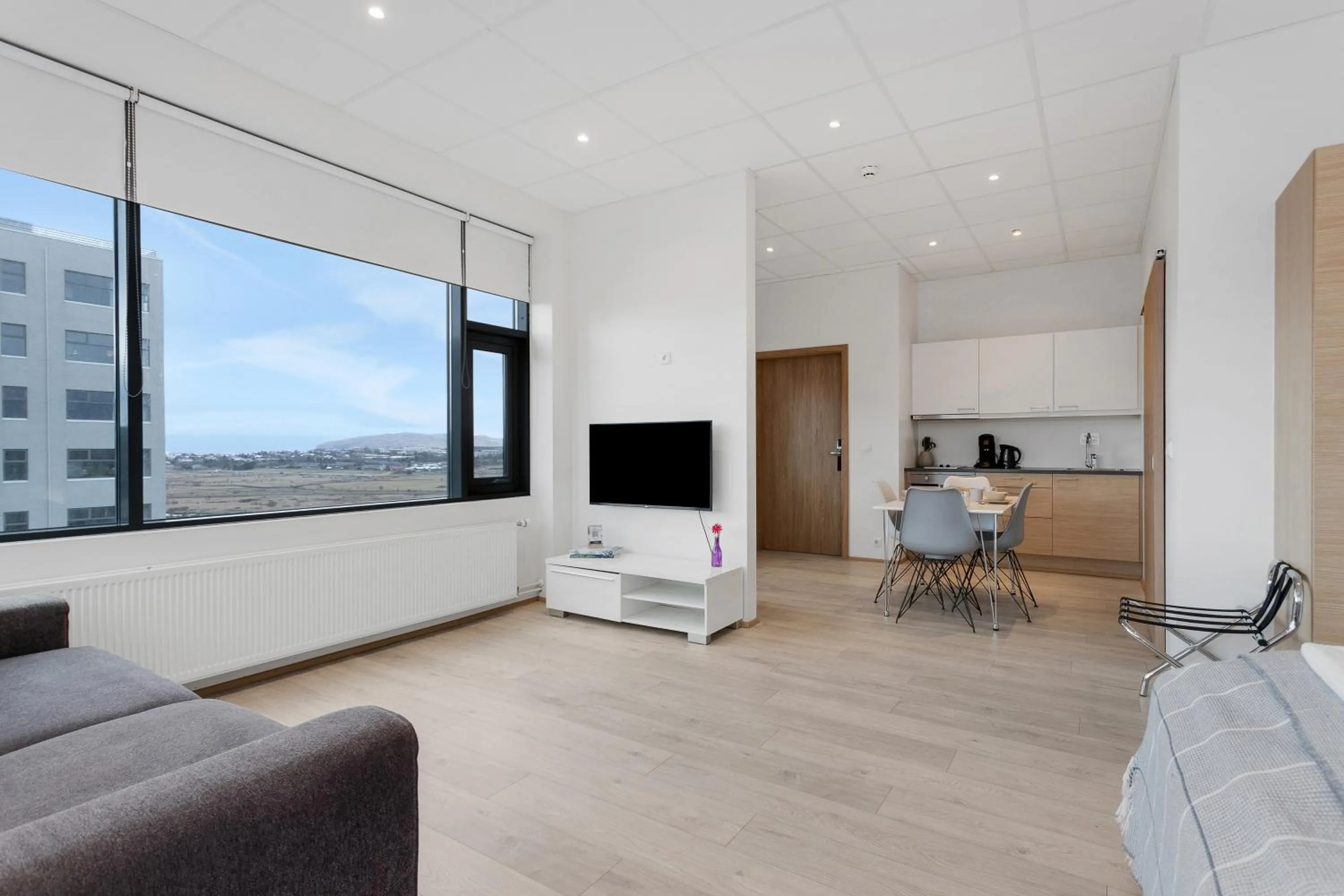 TV and multimedia in Blue Mountain Apartments by Heimaleiga