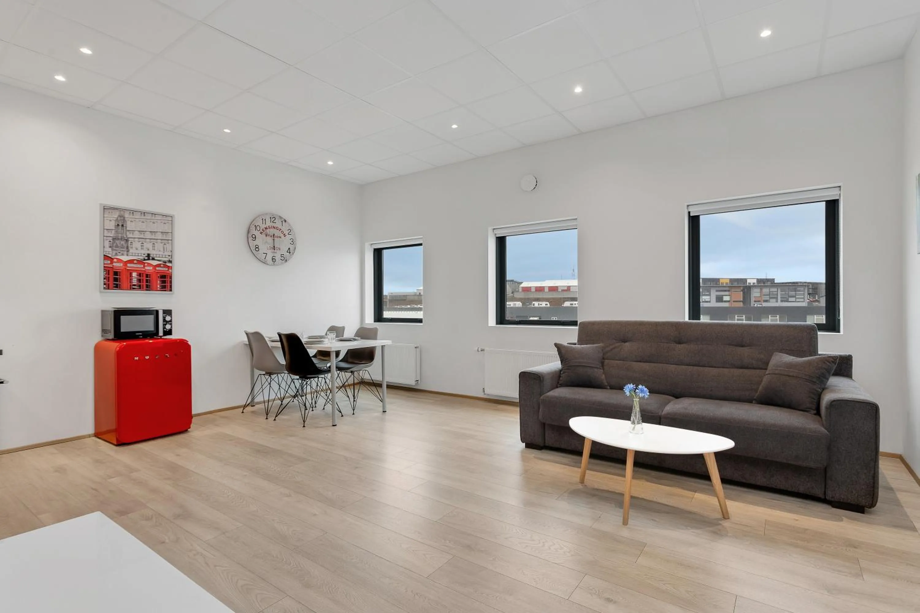 Living room in Blue Mountain Apartments by Heimaleiga