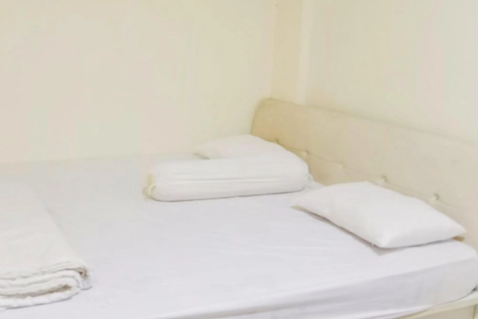 Bedroom, Bed in RedDoorz Near Tj Uban Bintan Utara
