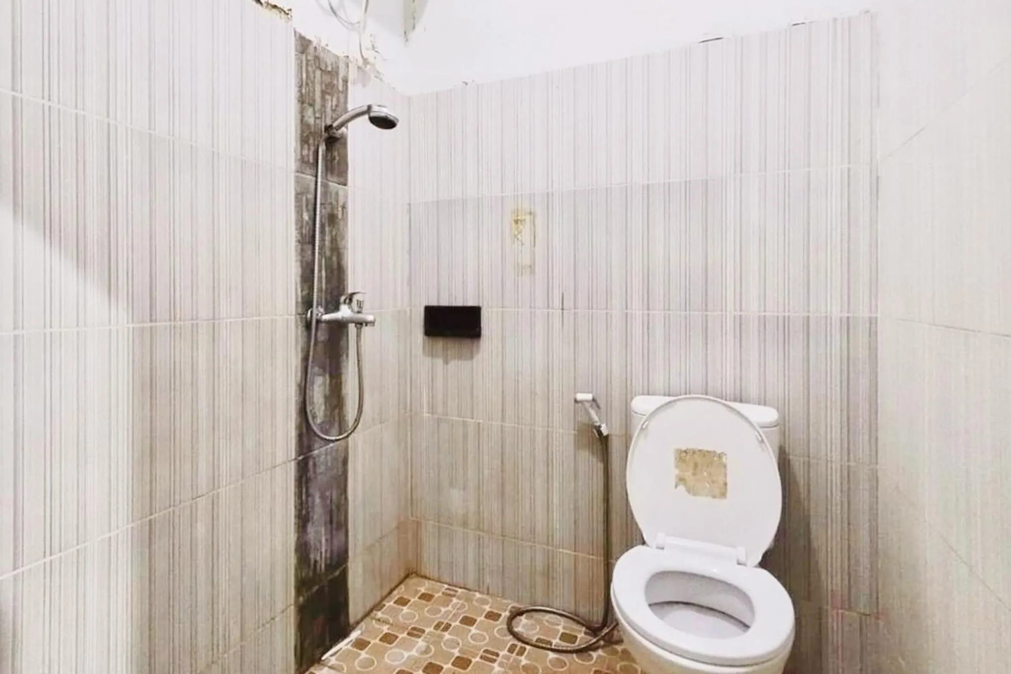 Bathroom in RedDoorz Near Tj Uban Bintan Utara