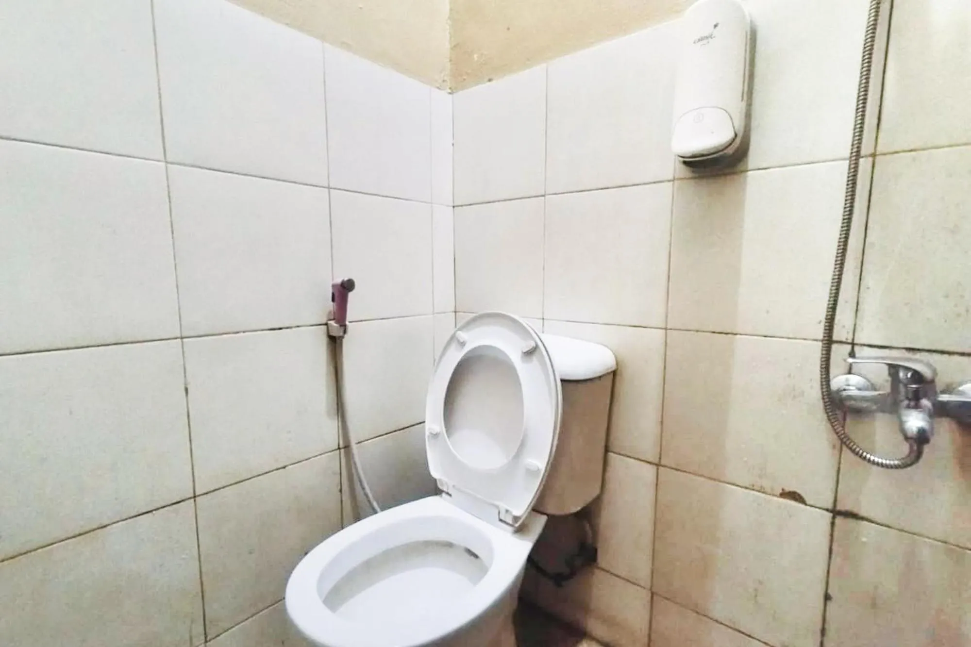 Bathroom in RedDoorz Near Tj Uban Bintan Utara