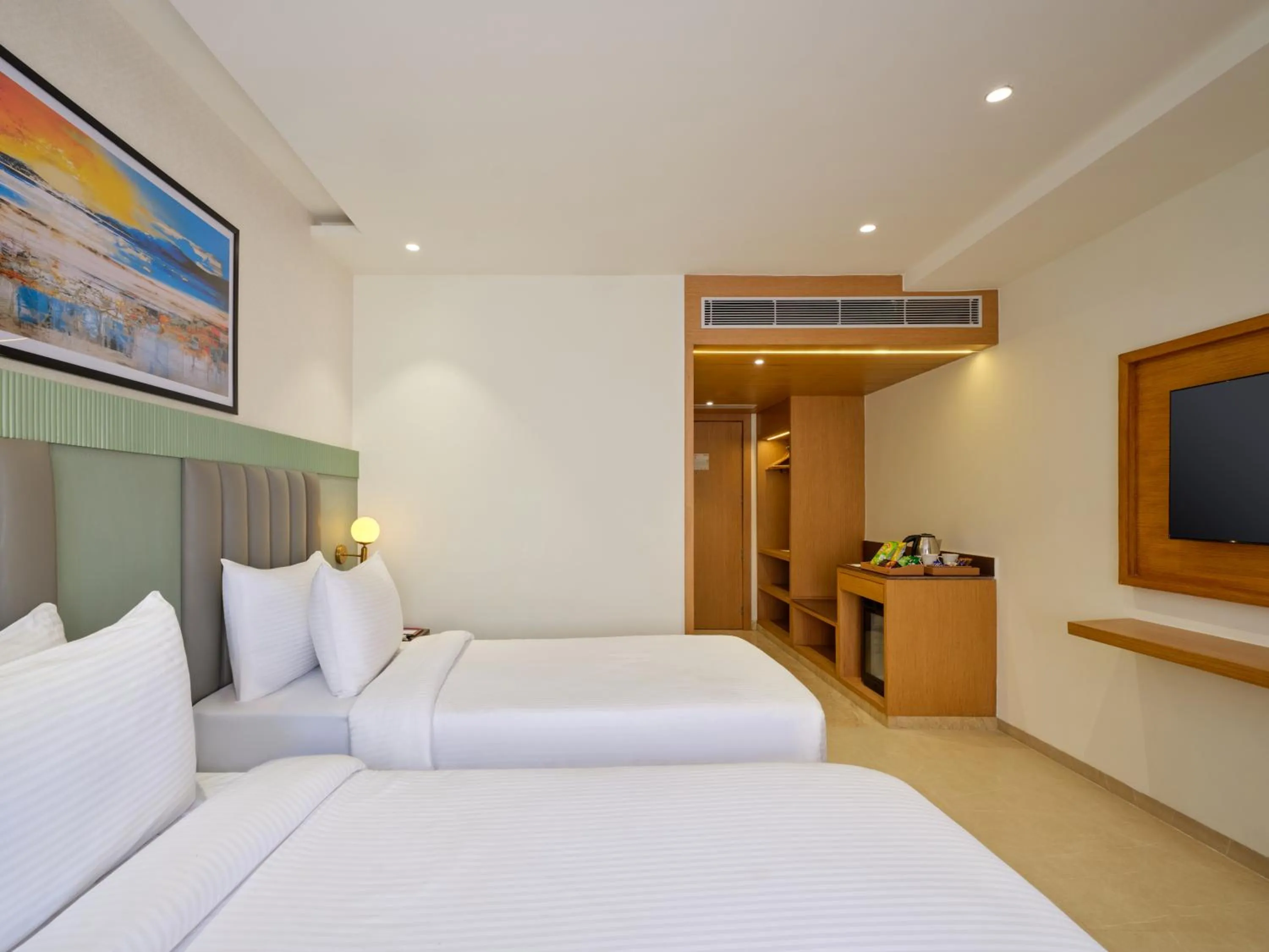 Deluxe Twin Room - single occupancy in Tulip Inn Bhopal