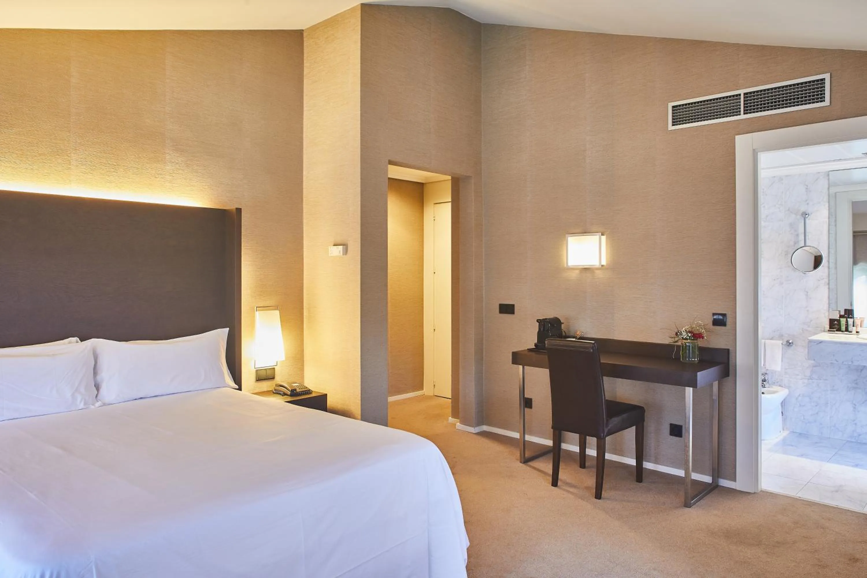 Bed in Silken Gran hotel Durango