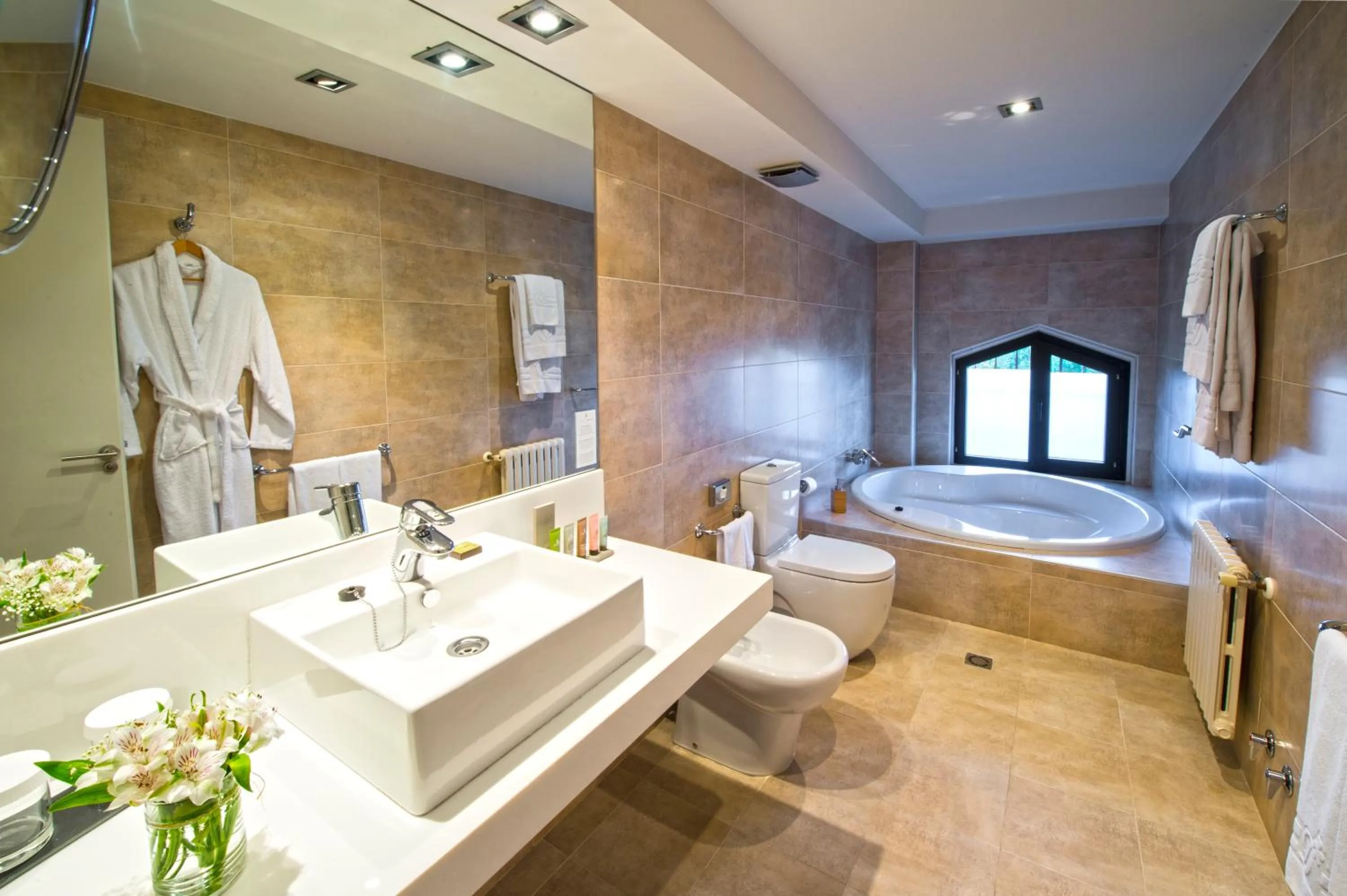 Shower in Silken Gran hotel Durango