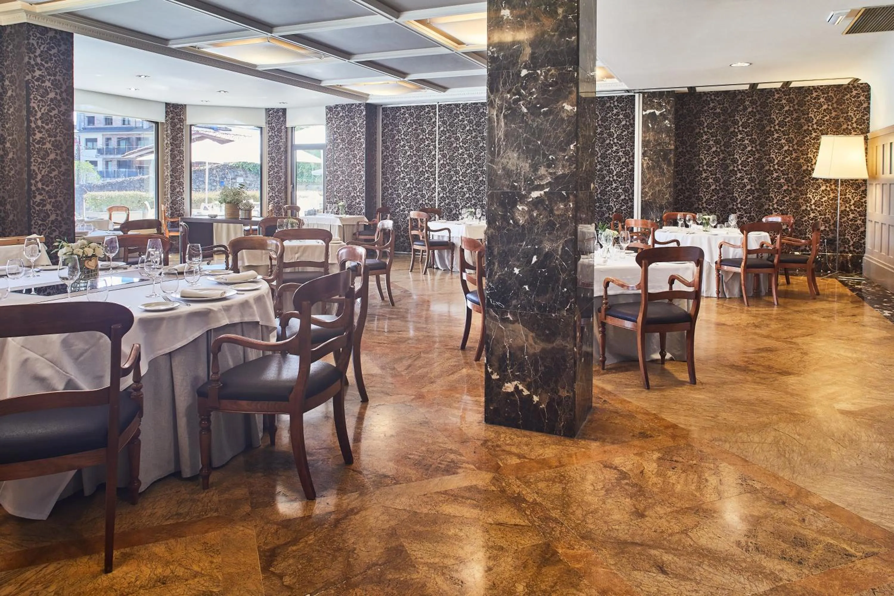 Restaurant/places to eat in Silken Gran hotel Durango