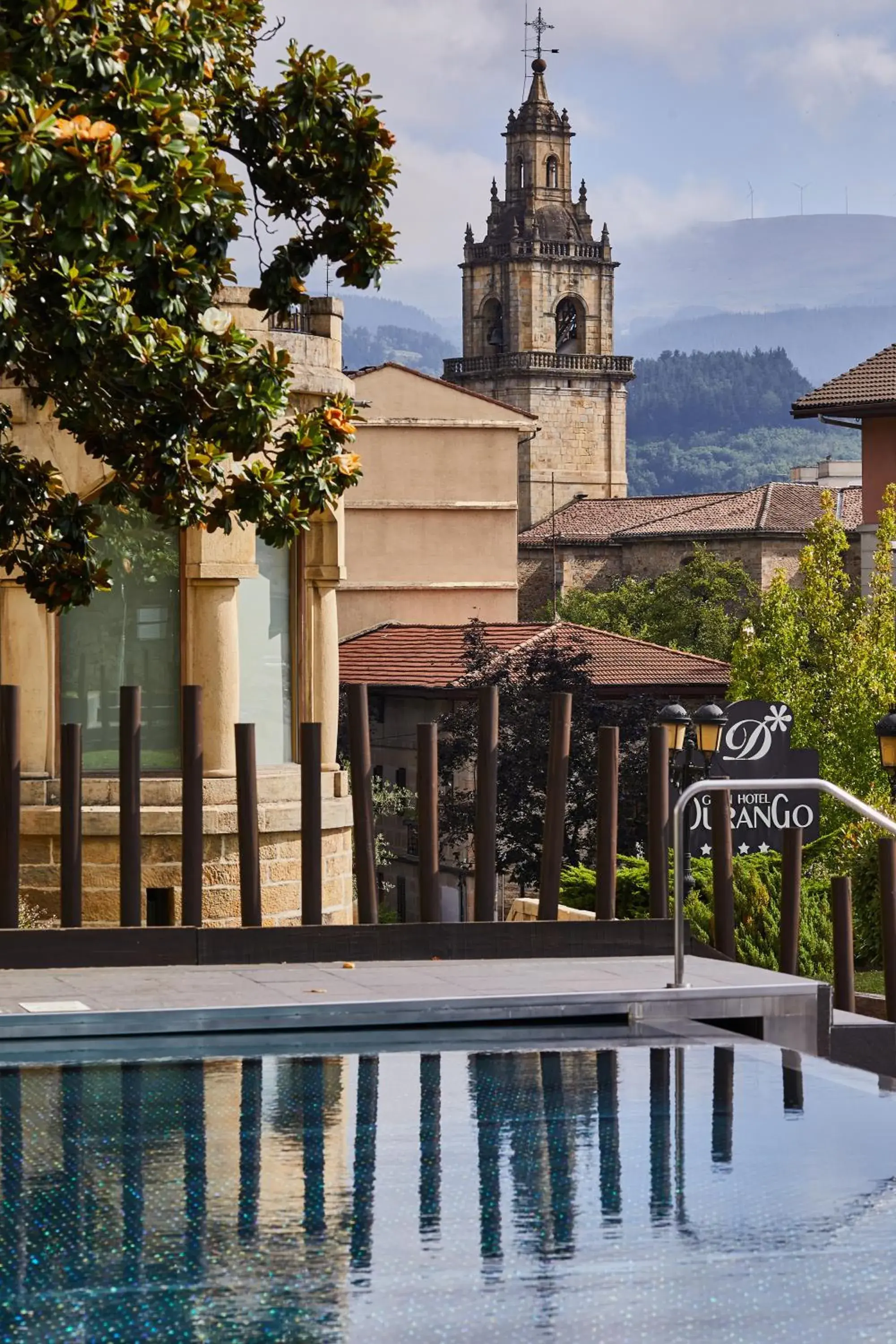 Facade/entrance in Silken Gran hotel Durango Facade/entrance in Silken Gran hotel Durango