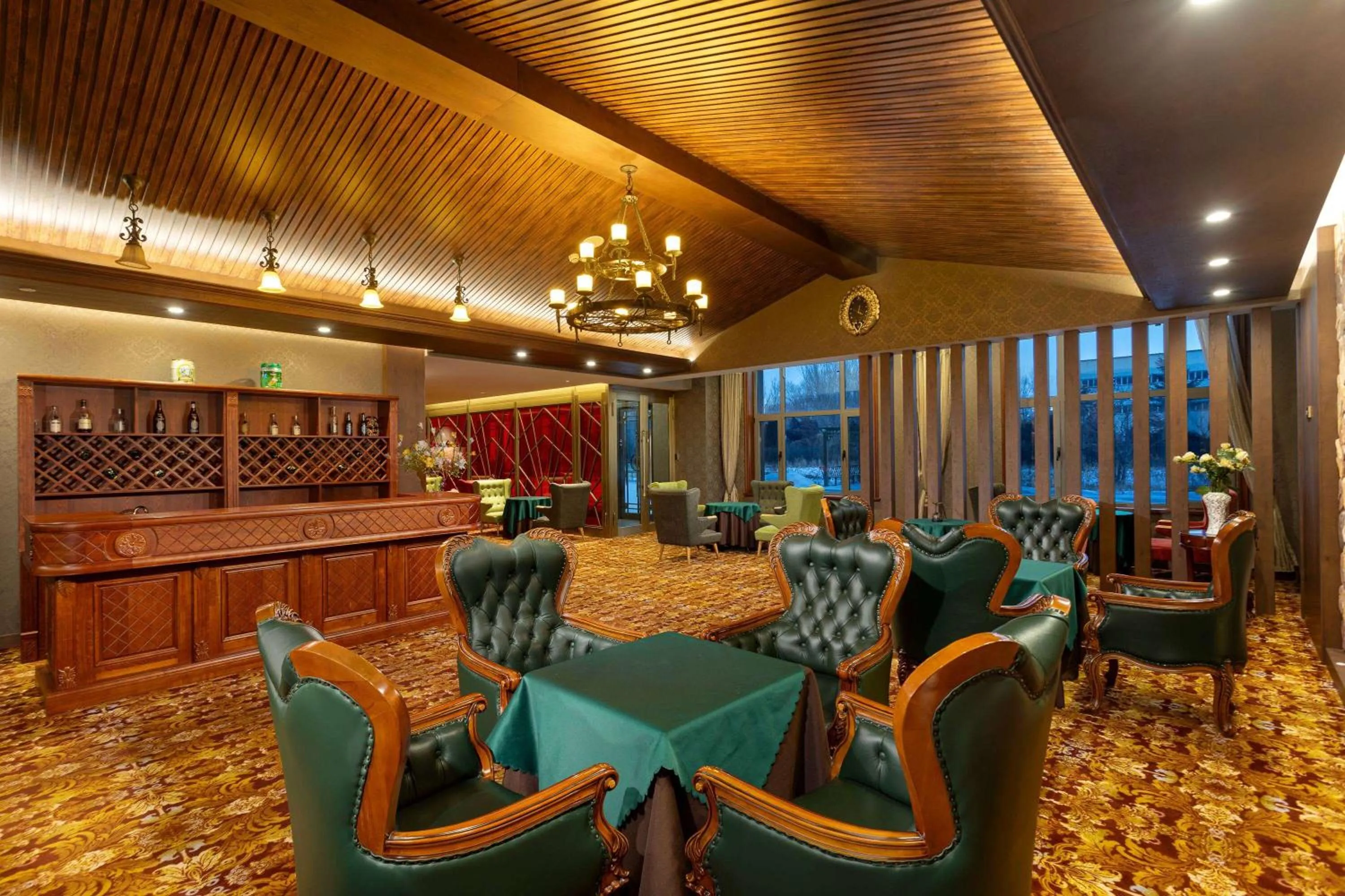 Lounge or bar in Days Hotel by Wyndham Harbin Qunli