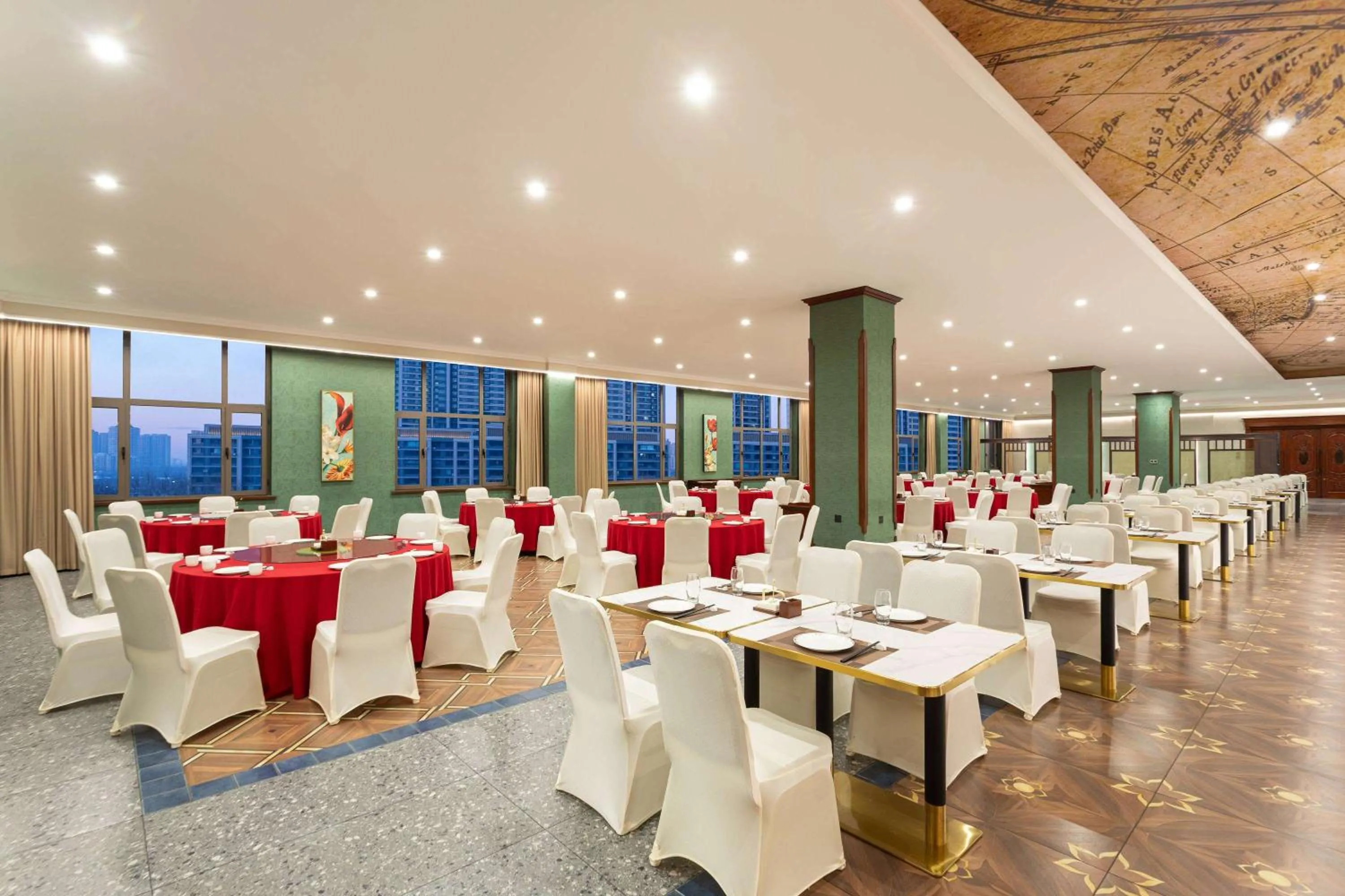 Restaurant/places to eat in Days Hotel by Wyndham Harbin Qunli