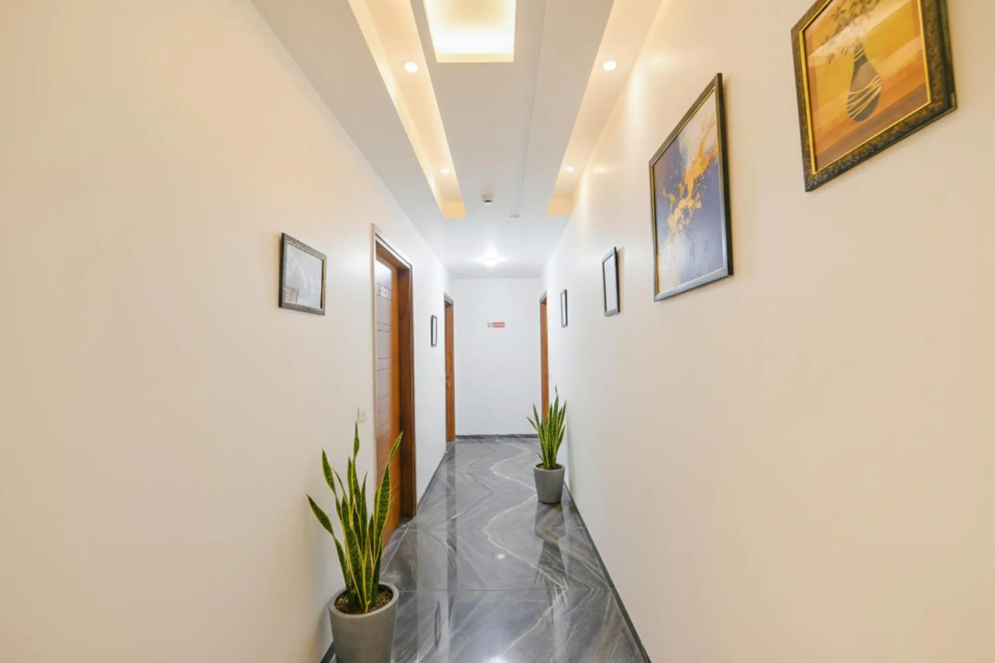 FabHotel Silver Oak BnB - Nr Yashobhoomi Convention Centre