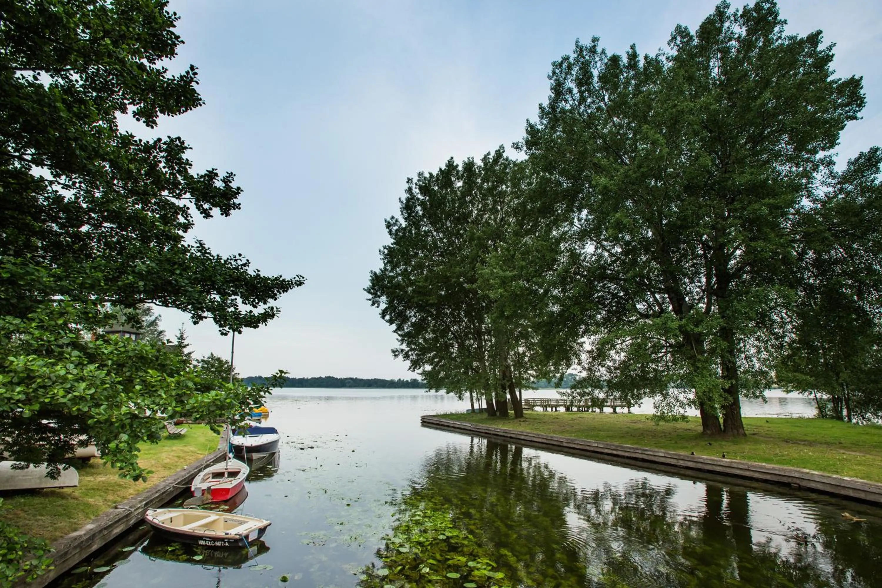 Lake view in Apartamenty w Villa Park