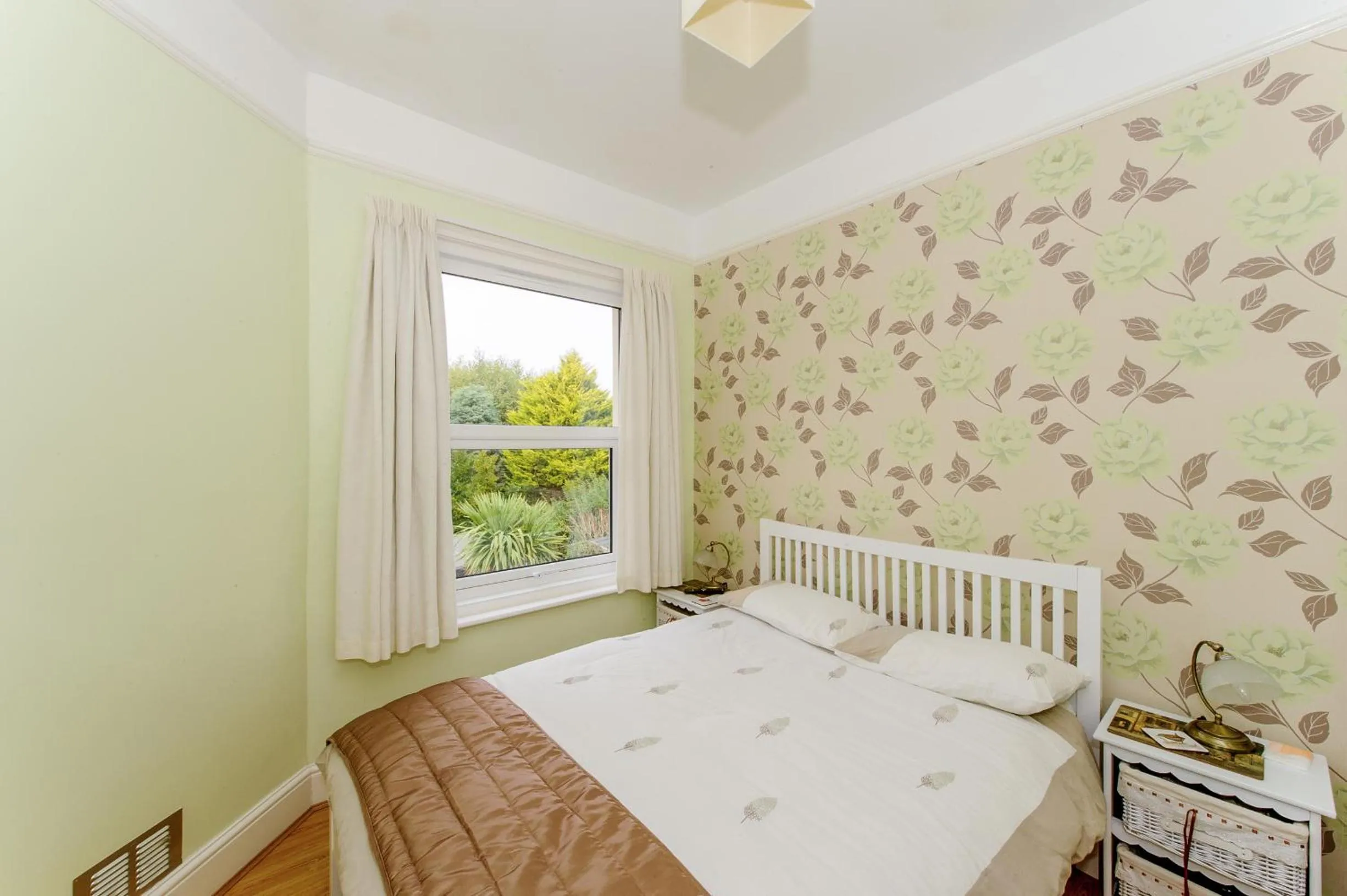 Bedroom, Bed in Foy House