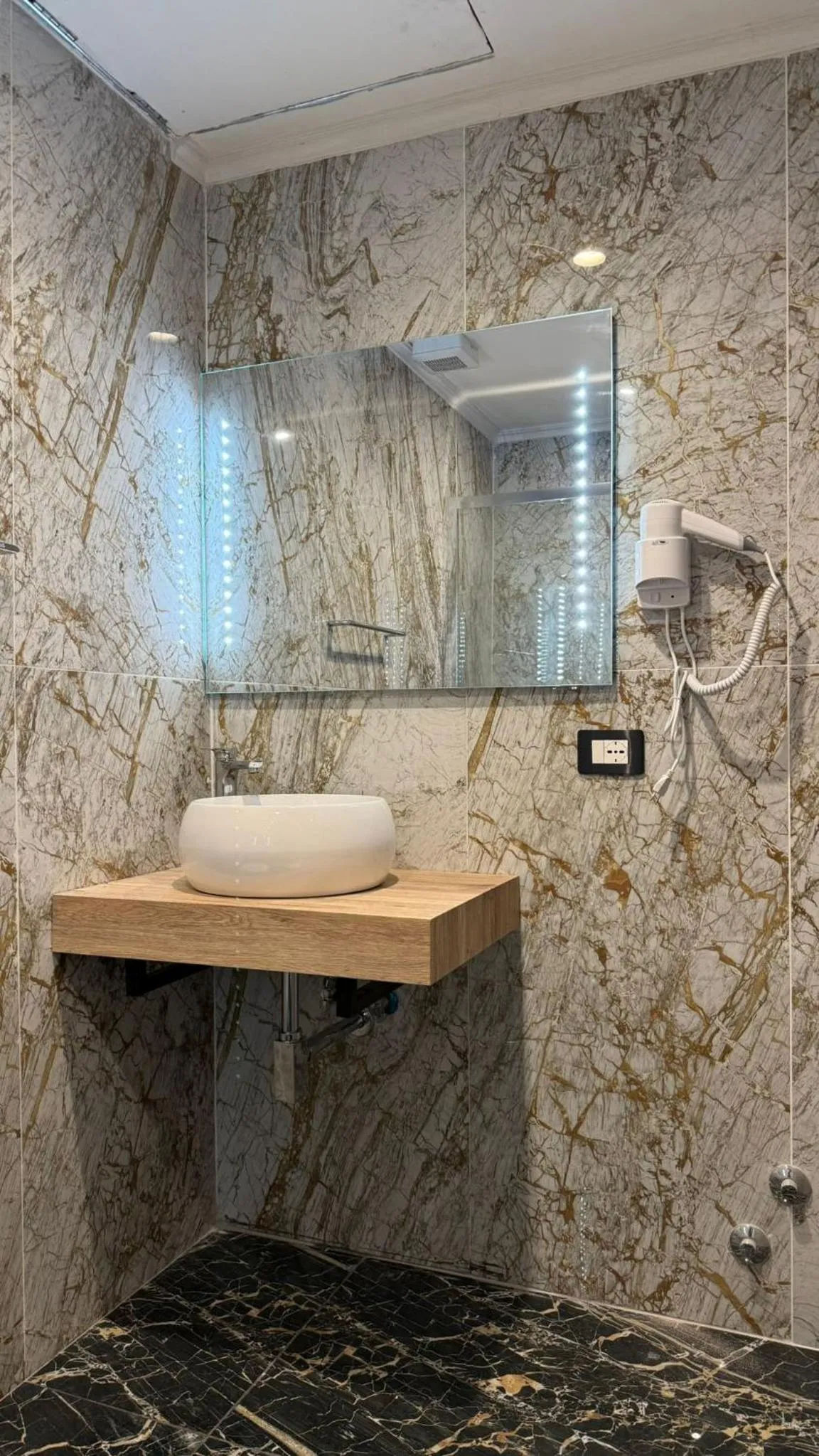 Bathroom in Bed and Breakfast Eritrea