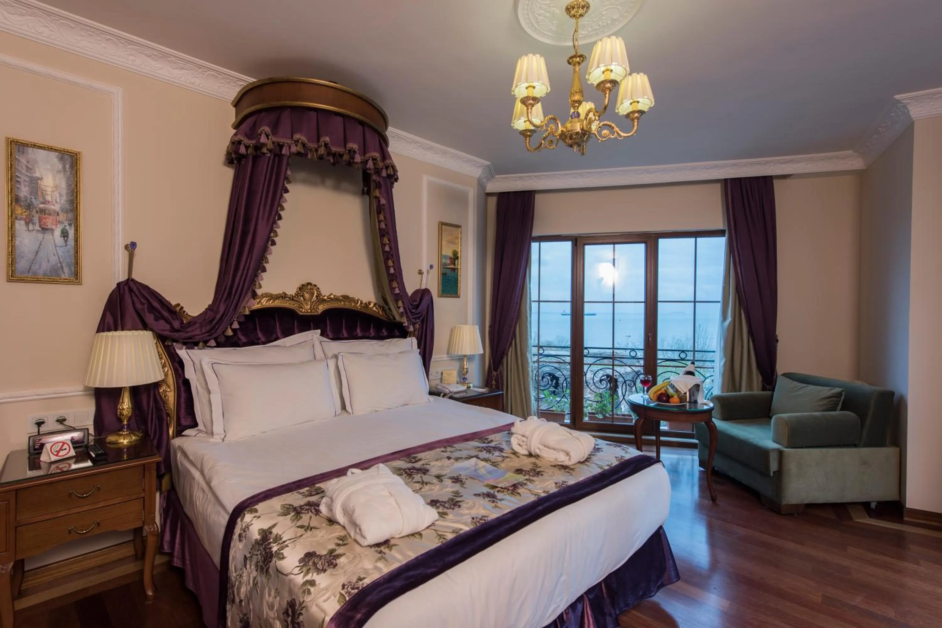 Bed in GLK PREMIER Sea Mansion Suites & Spa - Special Class