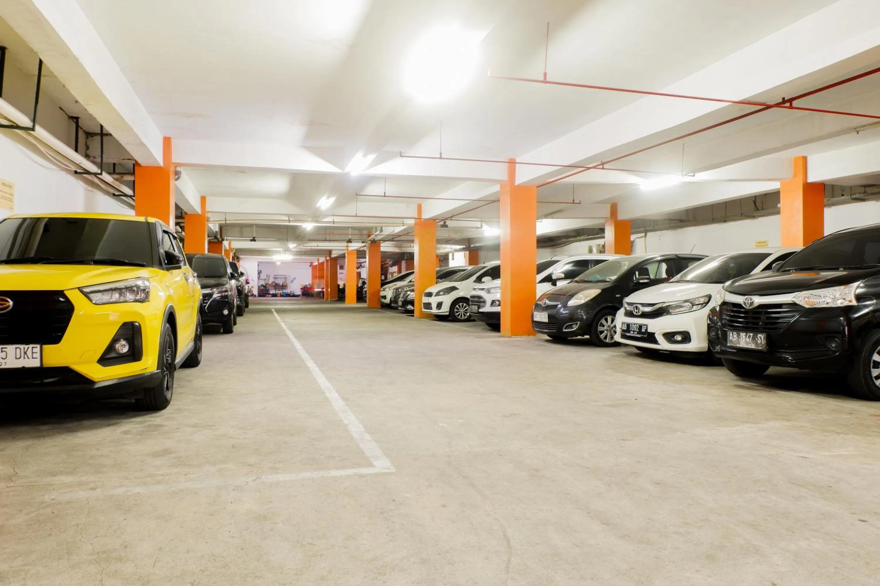 Parking in Pandanaran Prawirotaman Yogyakarta