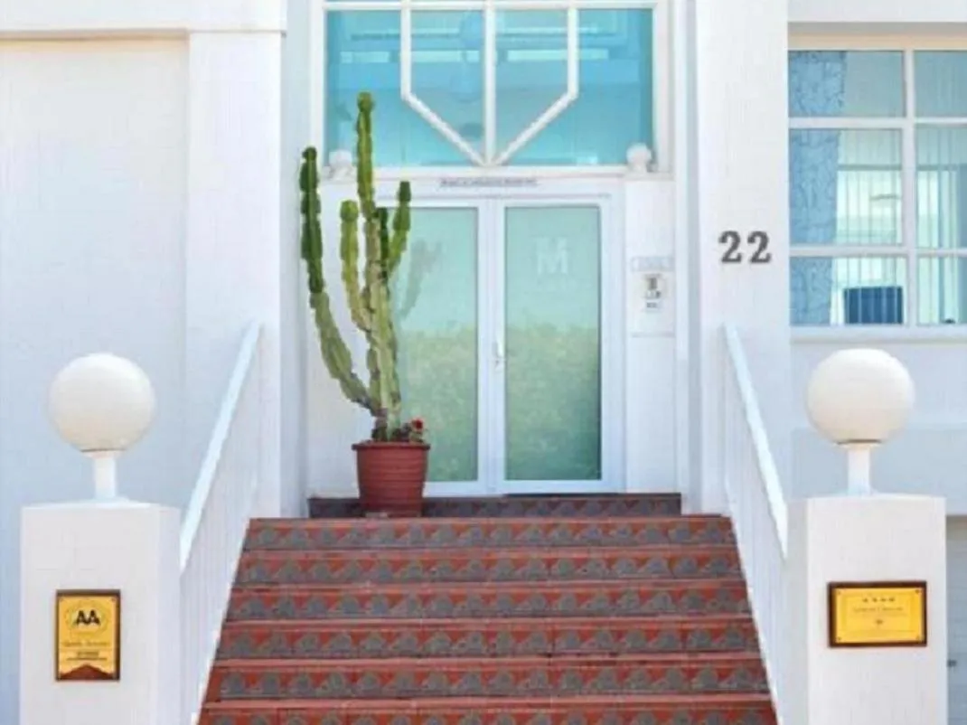 Facade/entrance in Villa De Mer