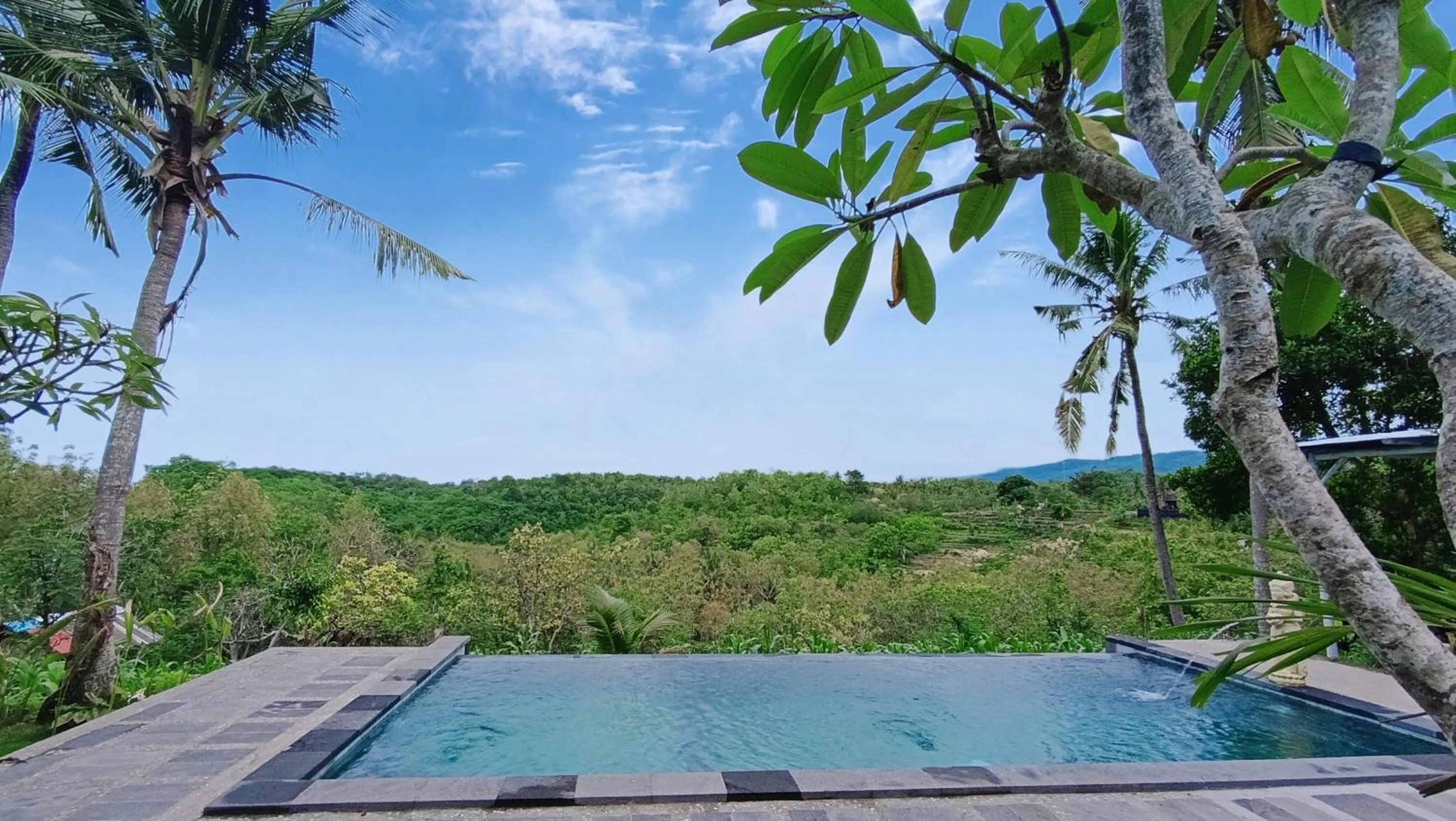 Natural landscape in Green Sunrise Hill View