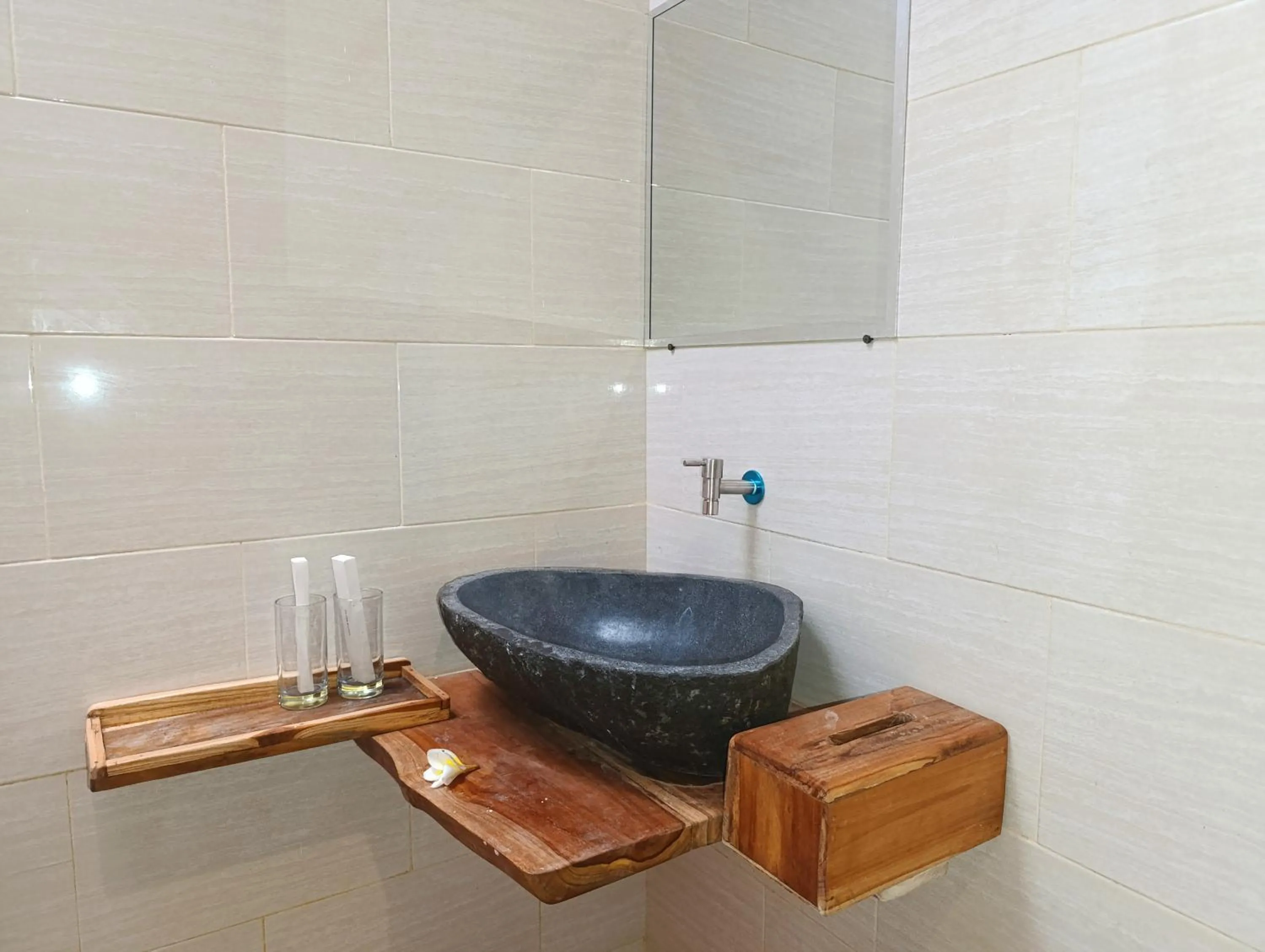 Bathroom in Green Sunrise Hill View