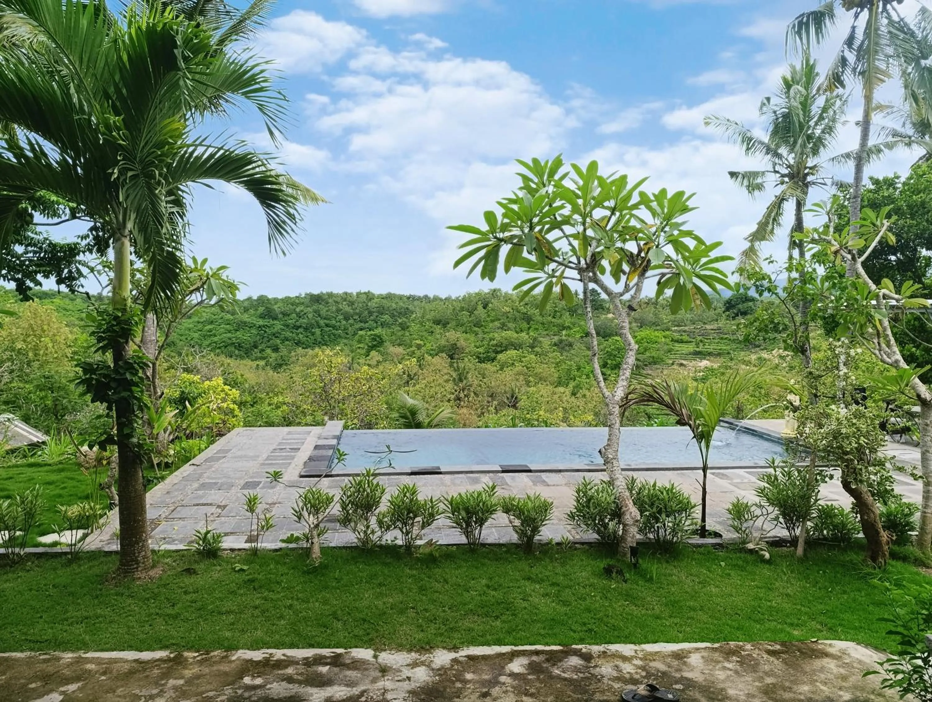 Natural landscape in Green Sunrise Hill View