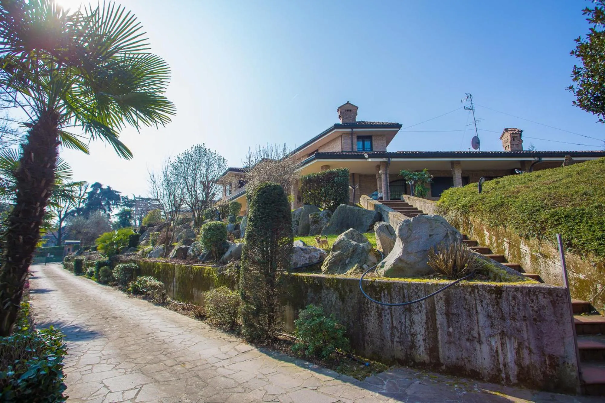 Facade/entrance in Villagramde