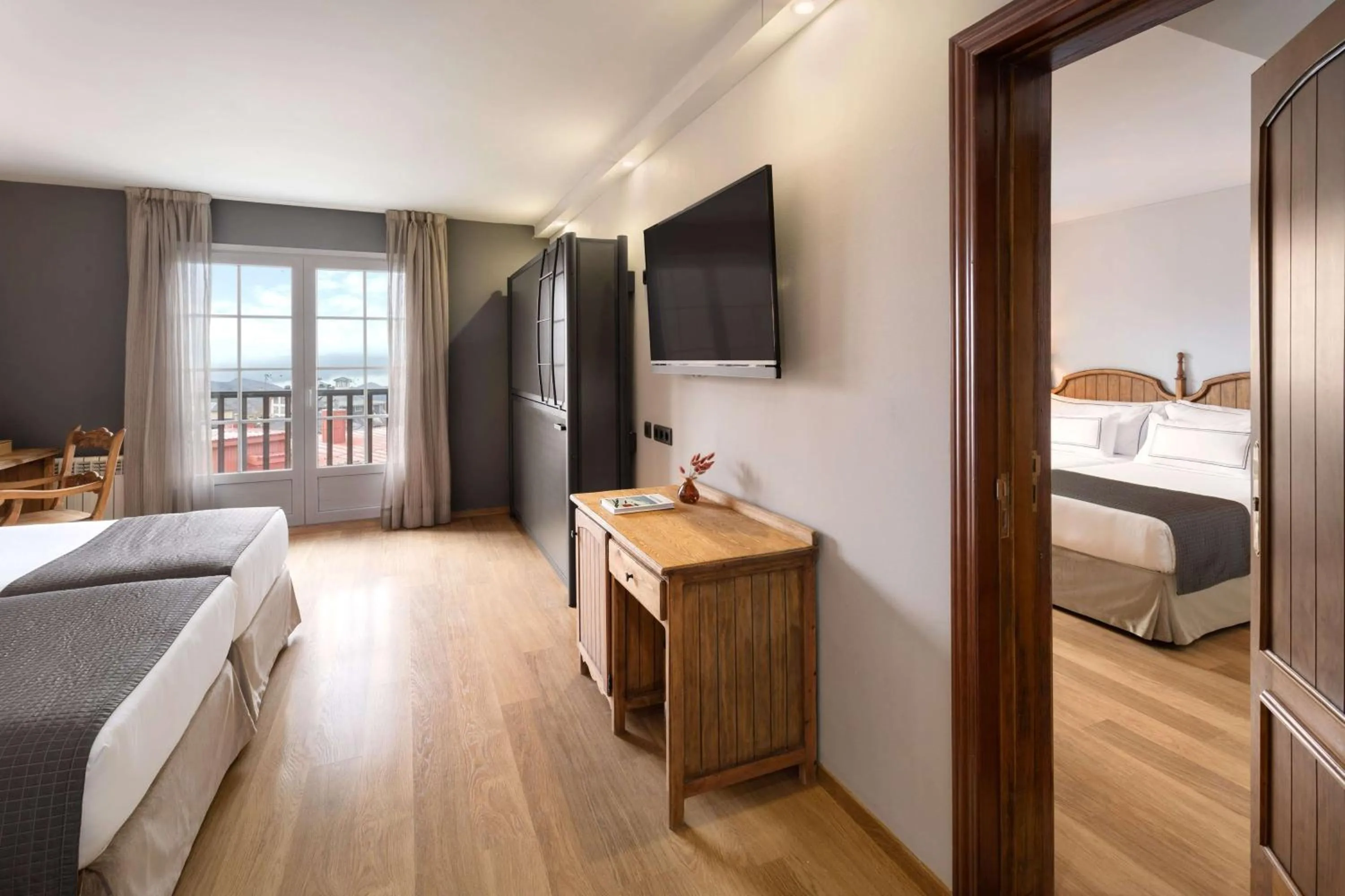 Bedroom, Bed in Melia Sierra Nevada