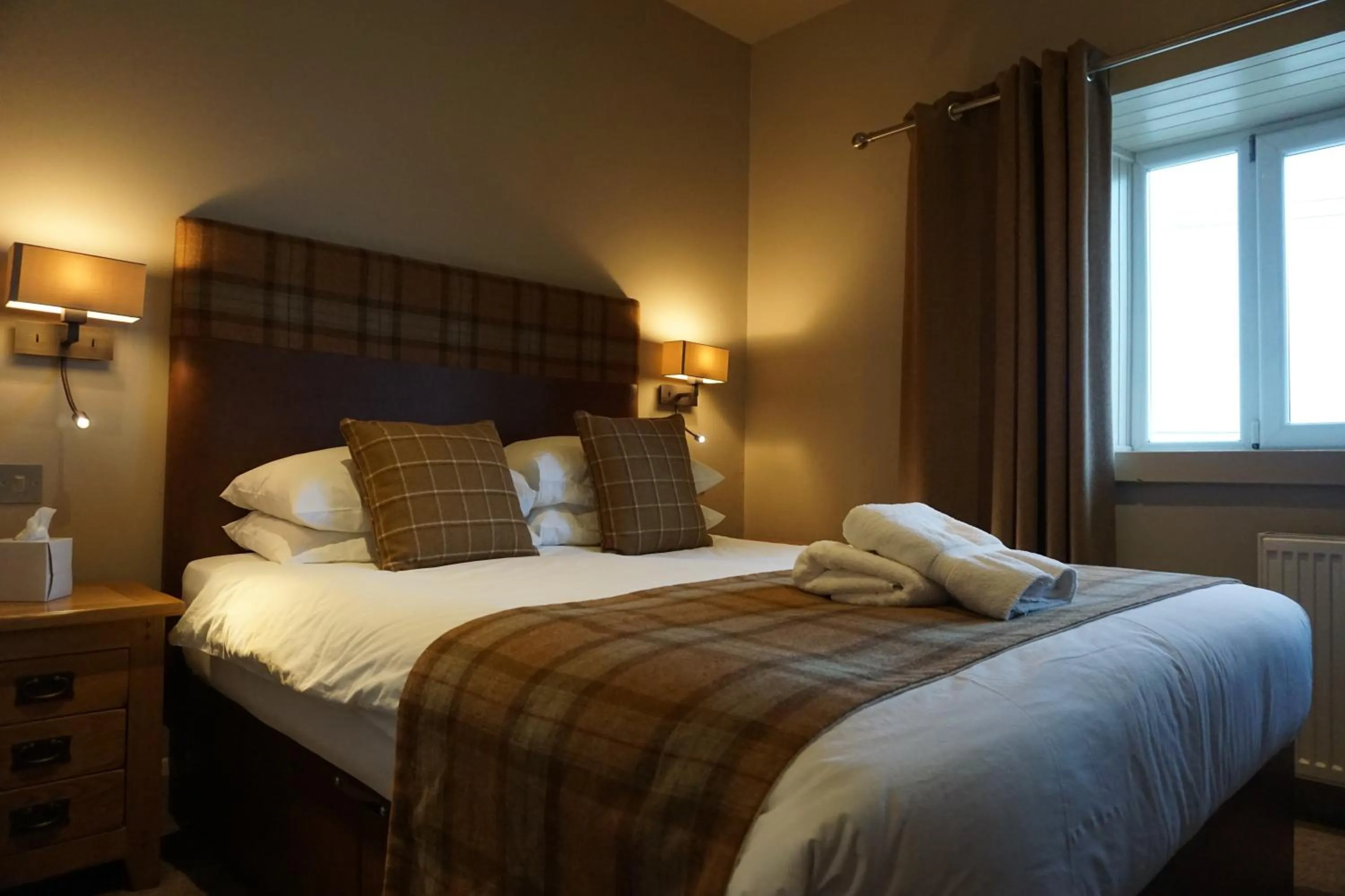 Bed in Lochside Hotel