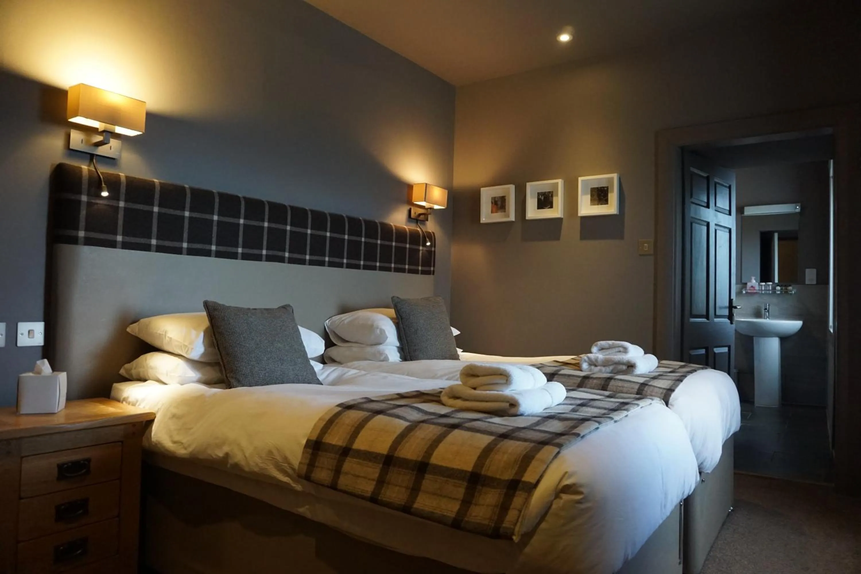 Bed in Lochside Hotel