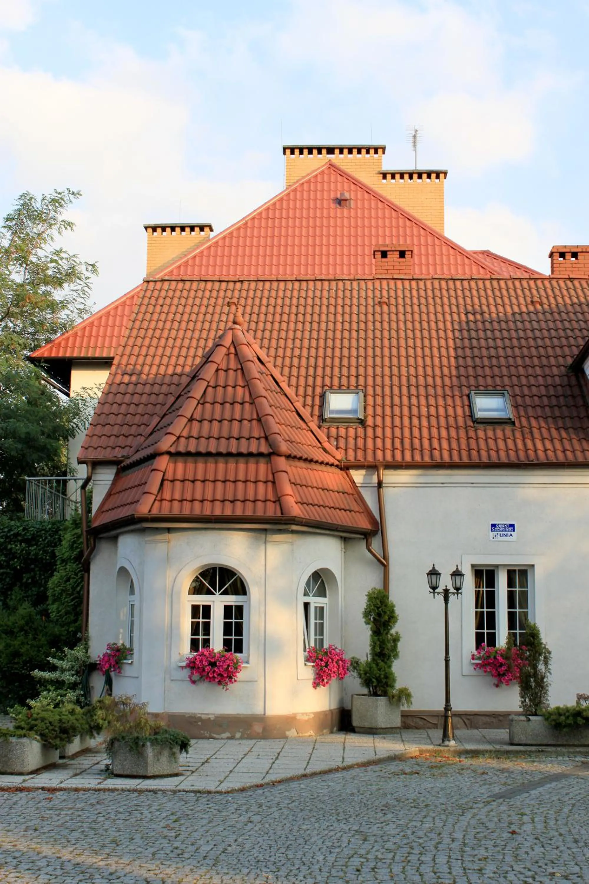 Facade/entrance in Dom Goscinny Bialy Dworek