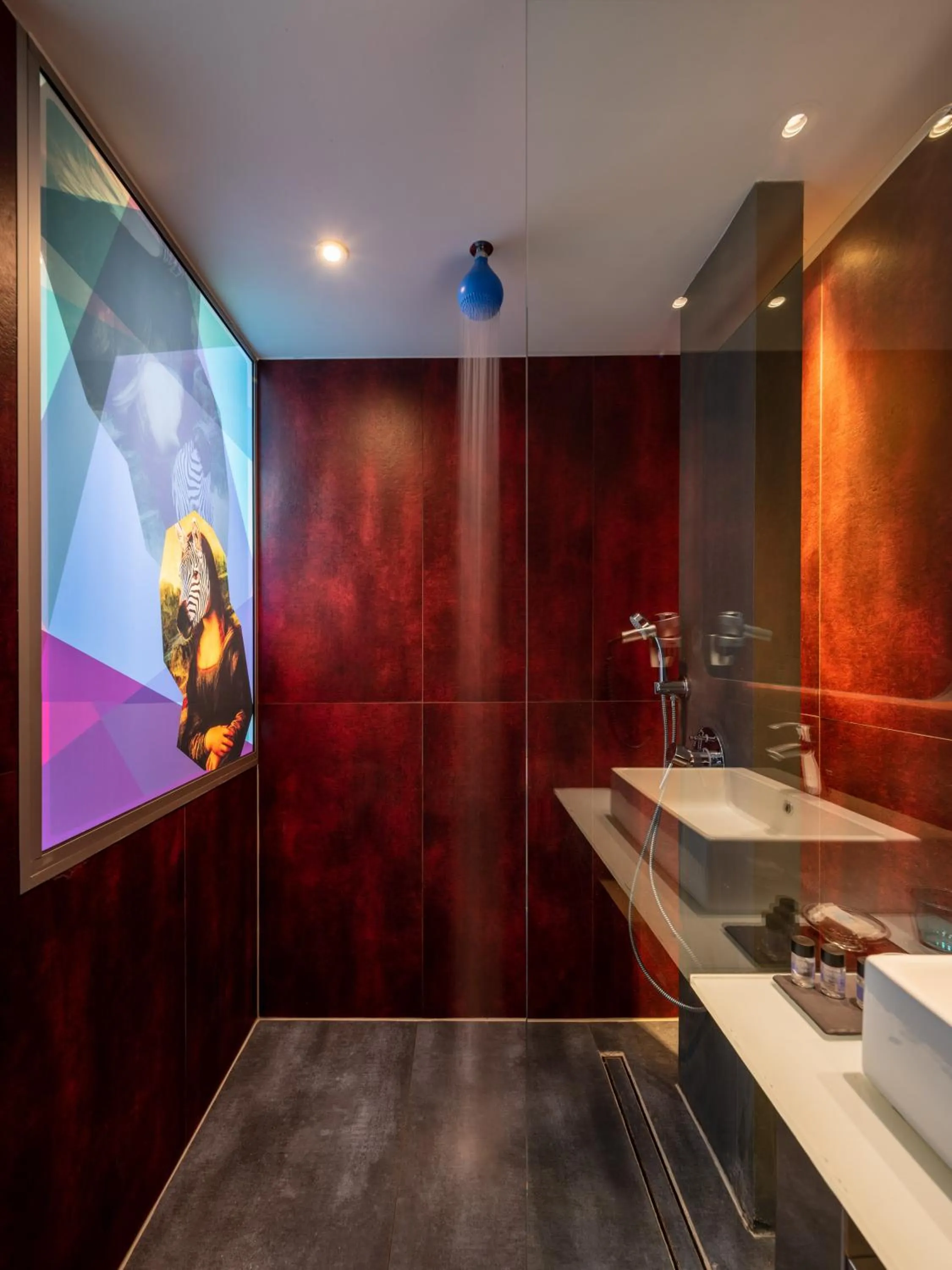 Shower in Essence Hotel