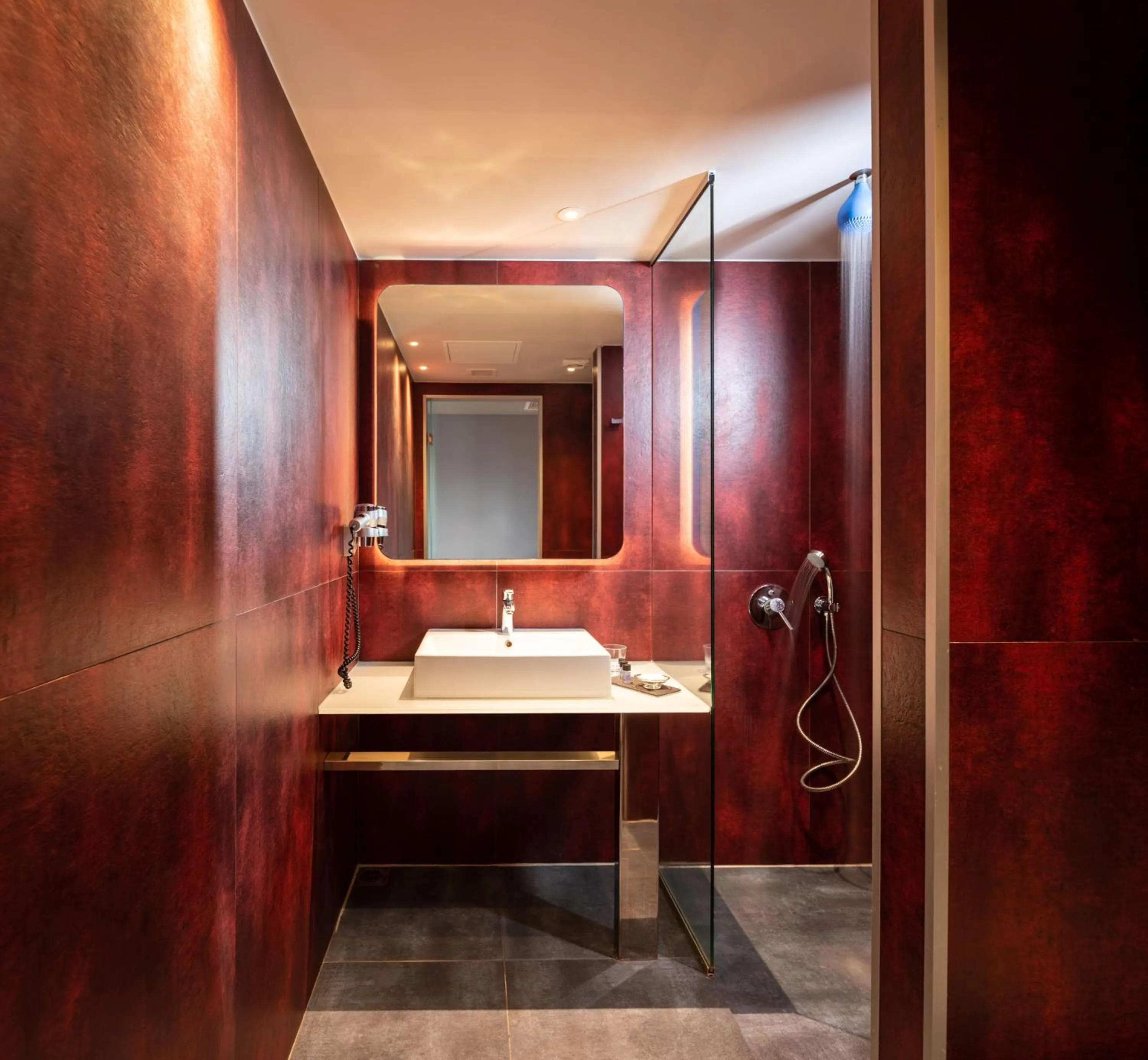 Shower in Essence Hotel