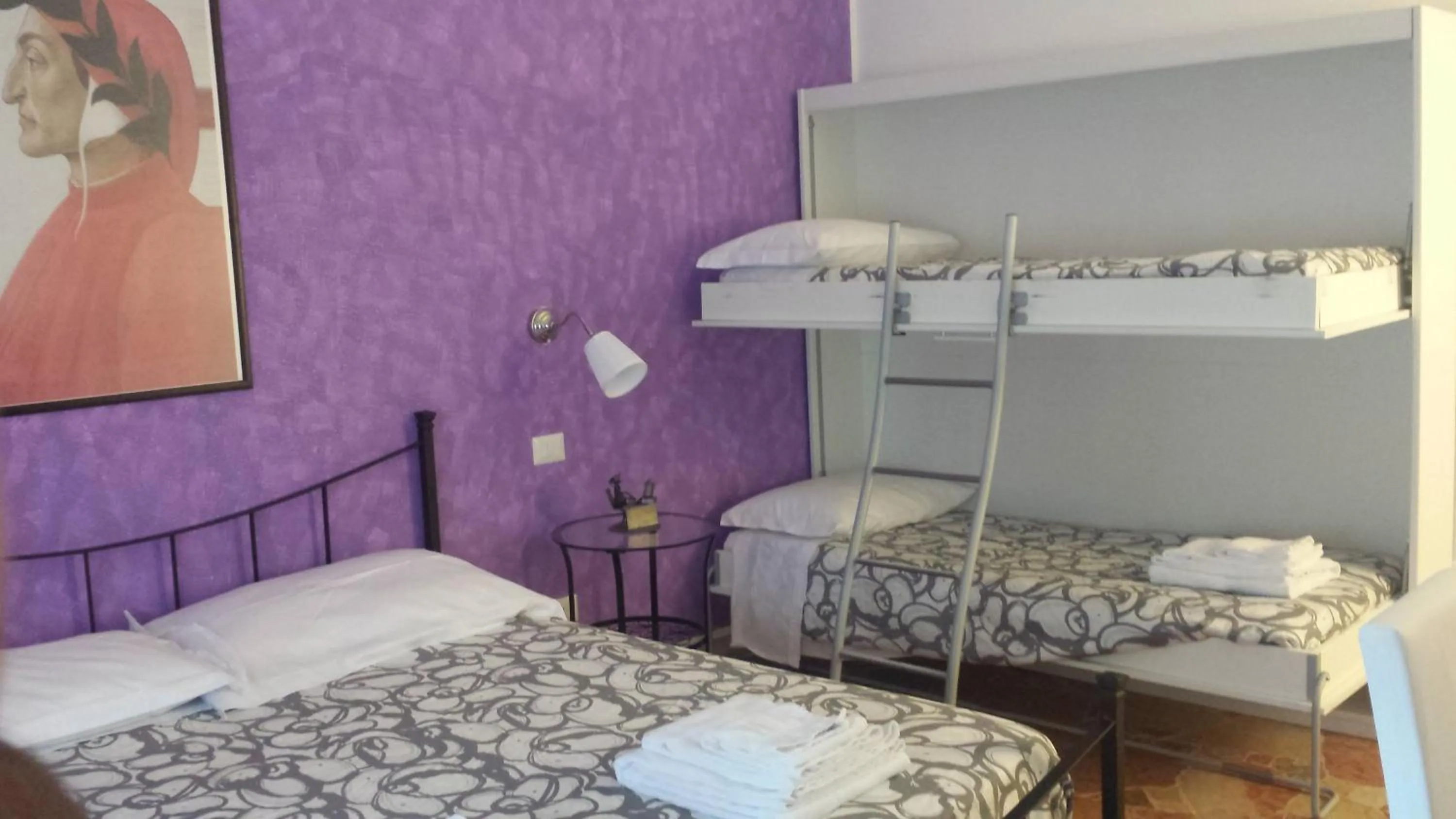 Decorative detail, Bed in Luci A San Siro