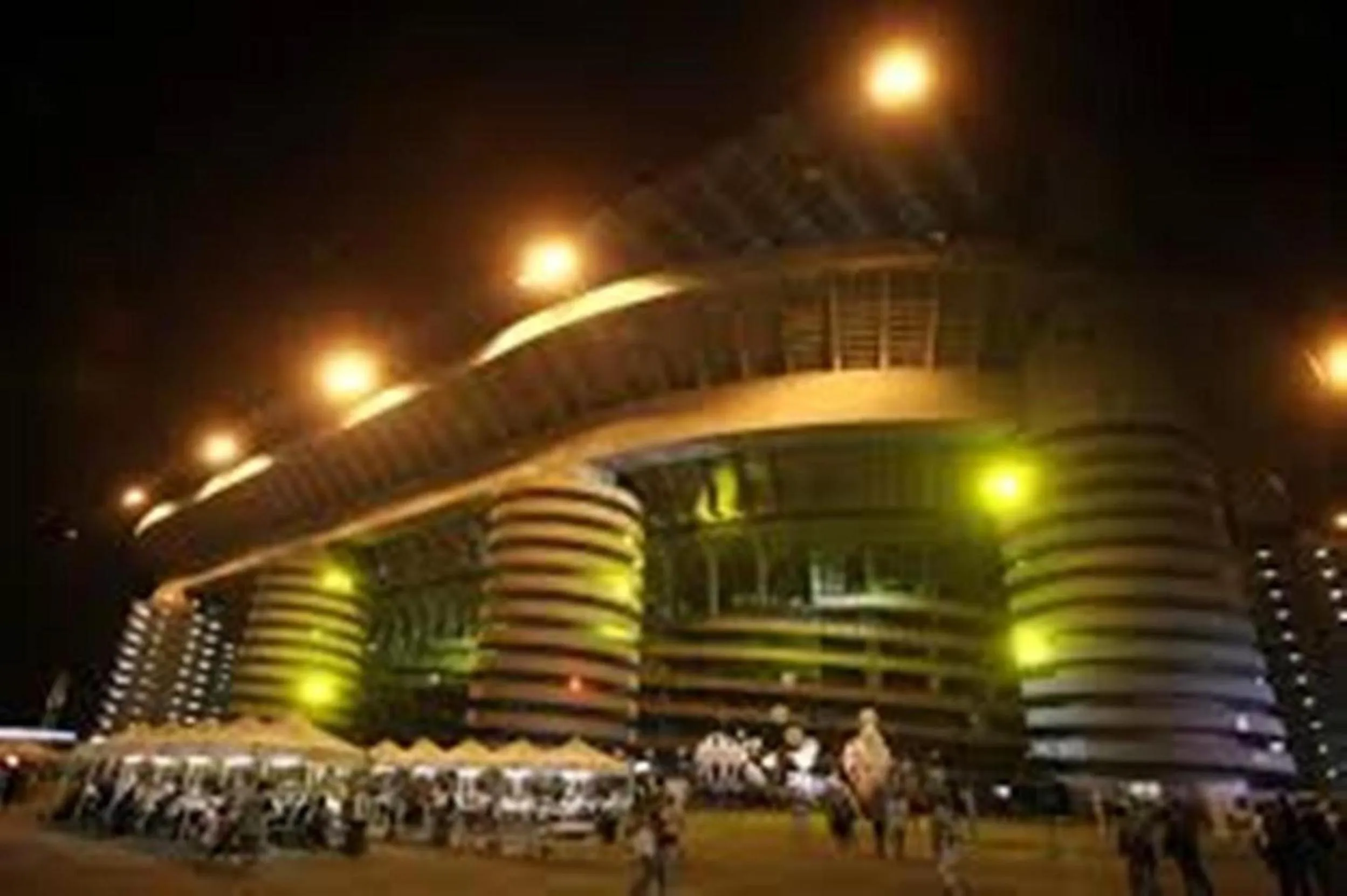 Property building in Luci A San Siro